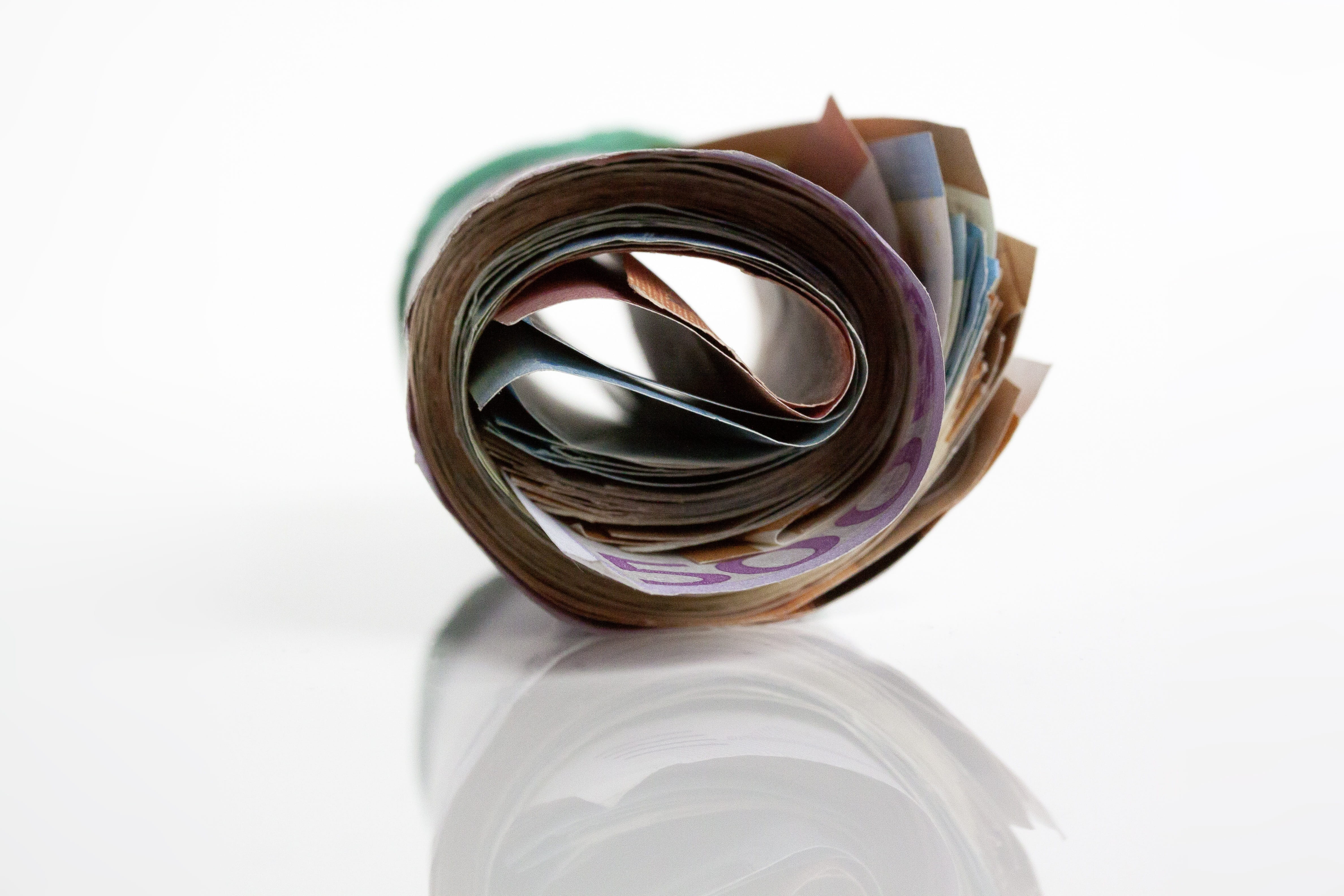 circle, studio shot, metal, currency, financial world, bills, bundle, pension, finance, ring, money, diamond - gemstone, wealth, adhesive tape, container, HD Wallpaper