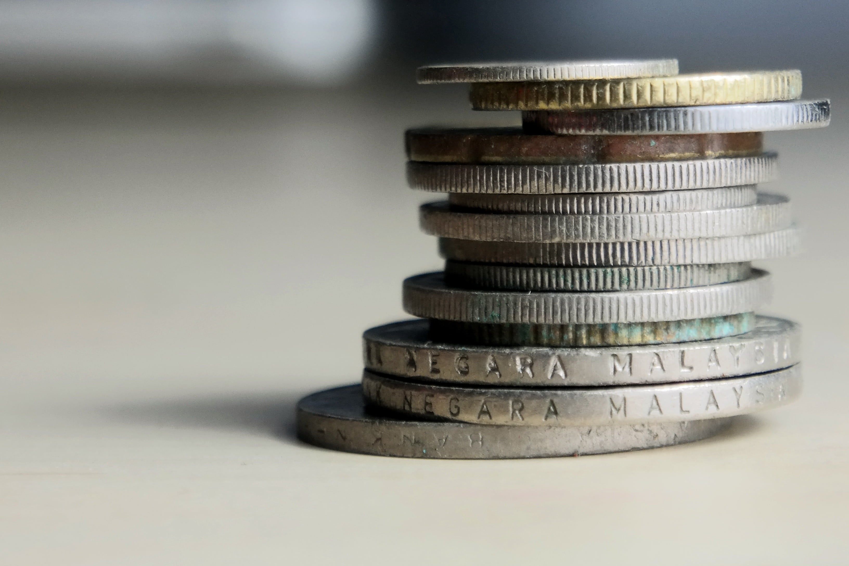focus, treasure, coin, no people, investment, success, wealth, 2K, business, table, finance, white, economy, photography, abundance, still life, indoors, HD Wallpaper