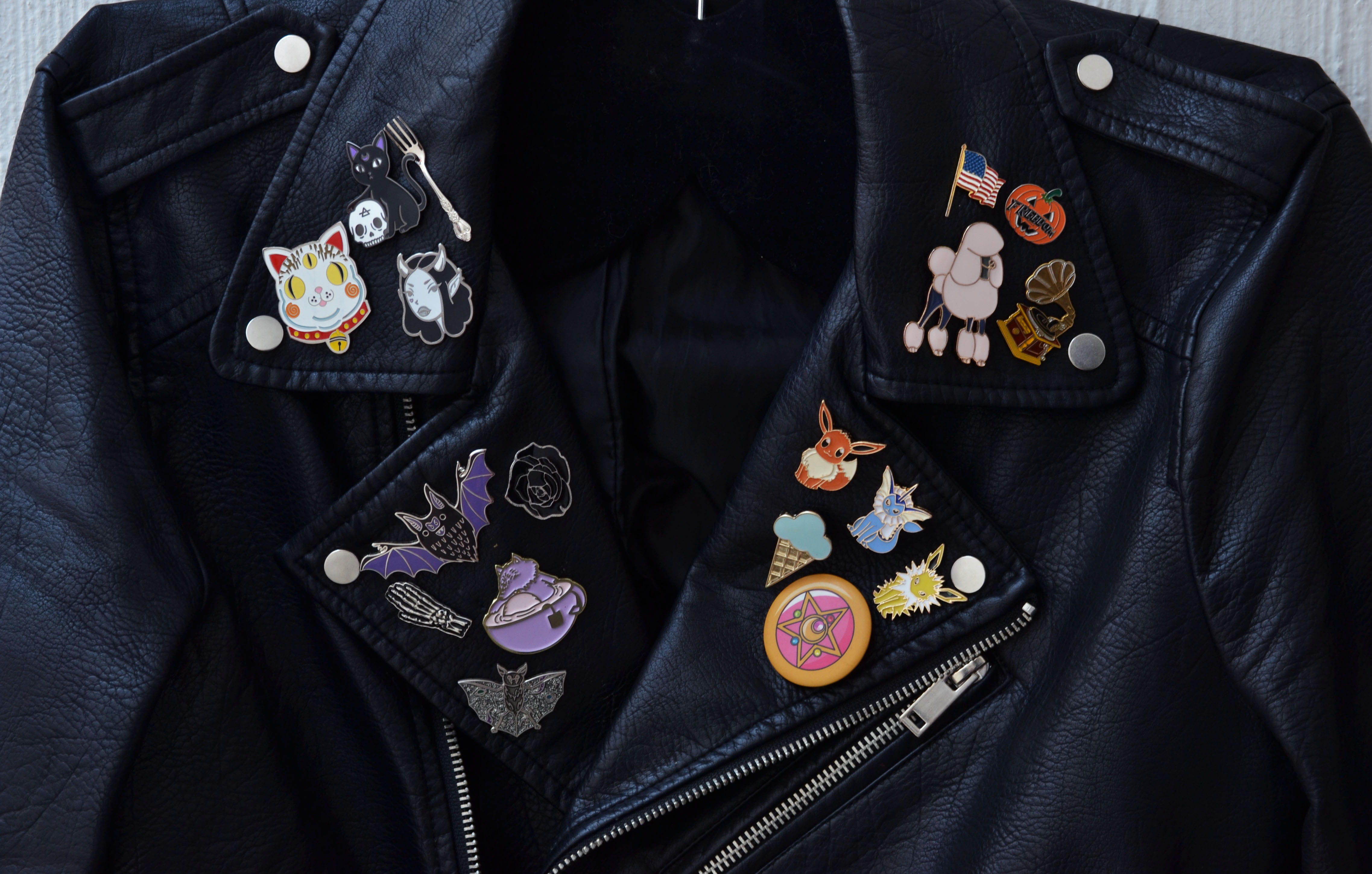 human, jeans, textile, stole, one person, standing, symbol, fashion, adult, person, midsection, shirt, black color, jacket, badge, lifejacket, clothing, HD Wallpaper