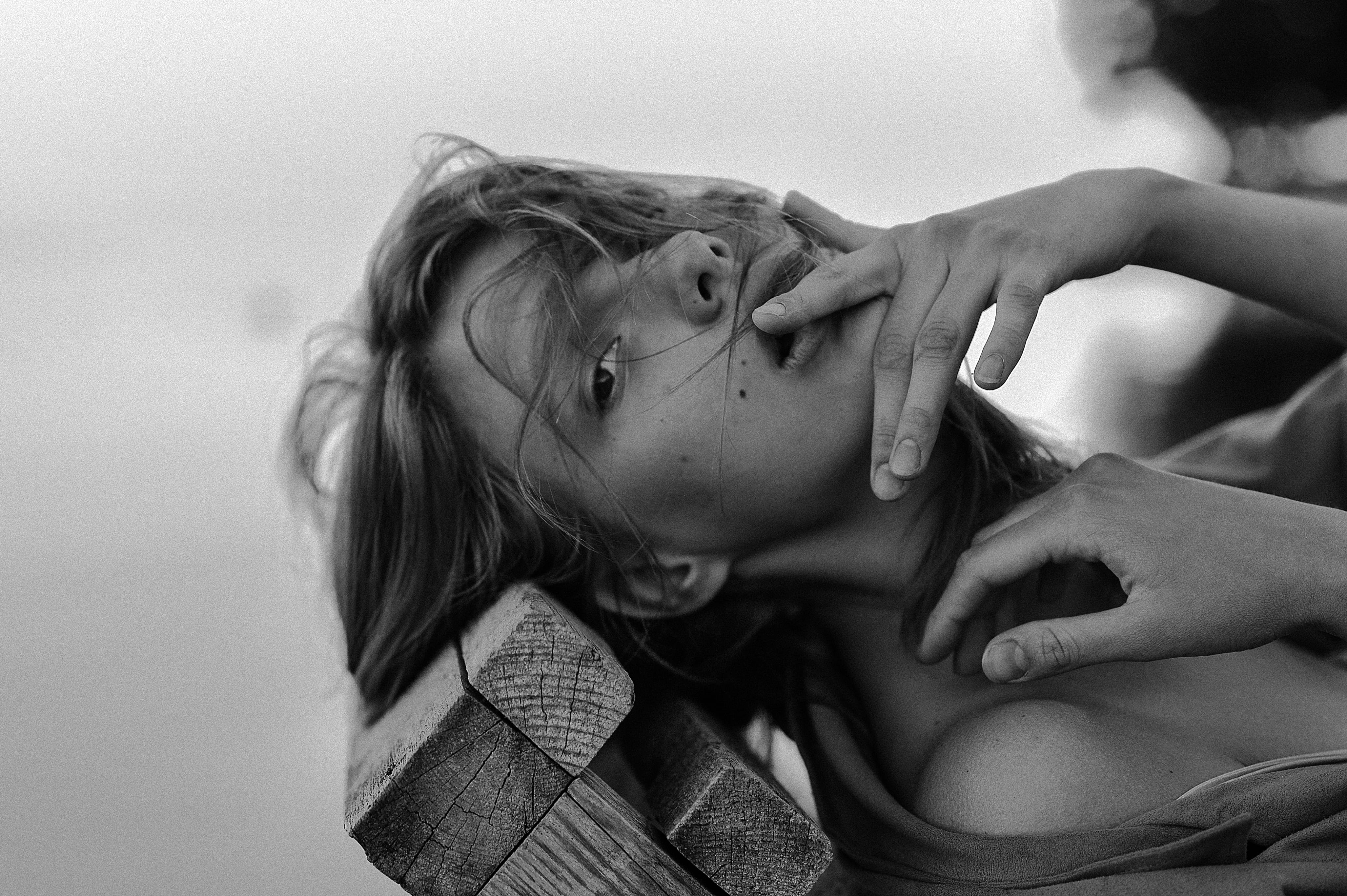 4K, pretty, facial expression, model, young women, hairstyle, headshot, focus, blur, monochrome, females, lady, emotion, hand, girl, hands, depth of field, HD Wallpaper