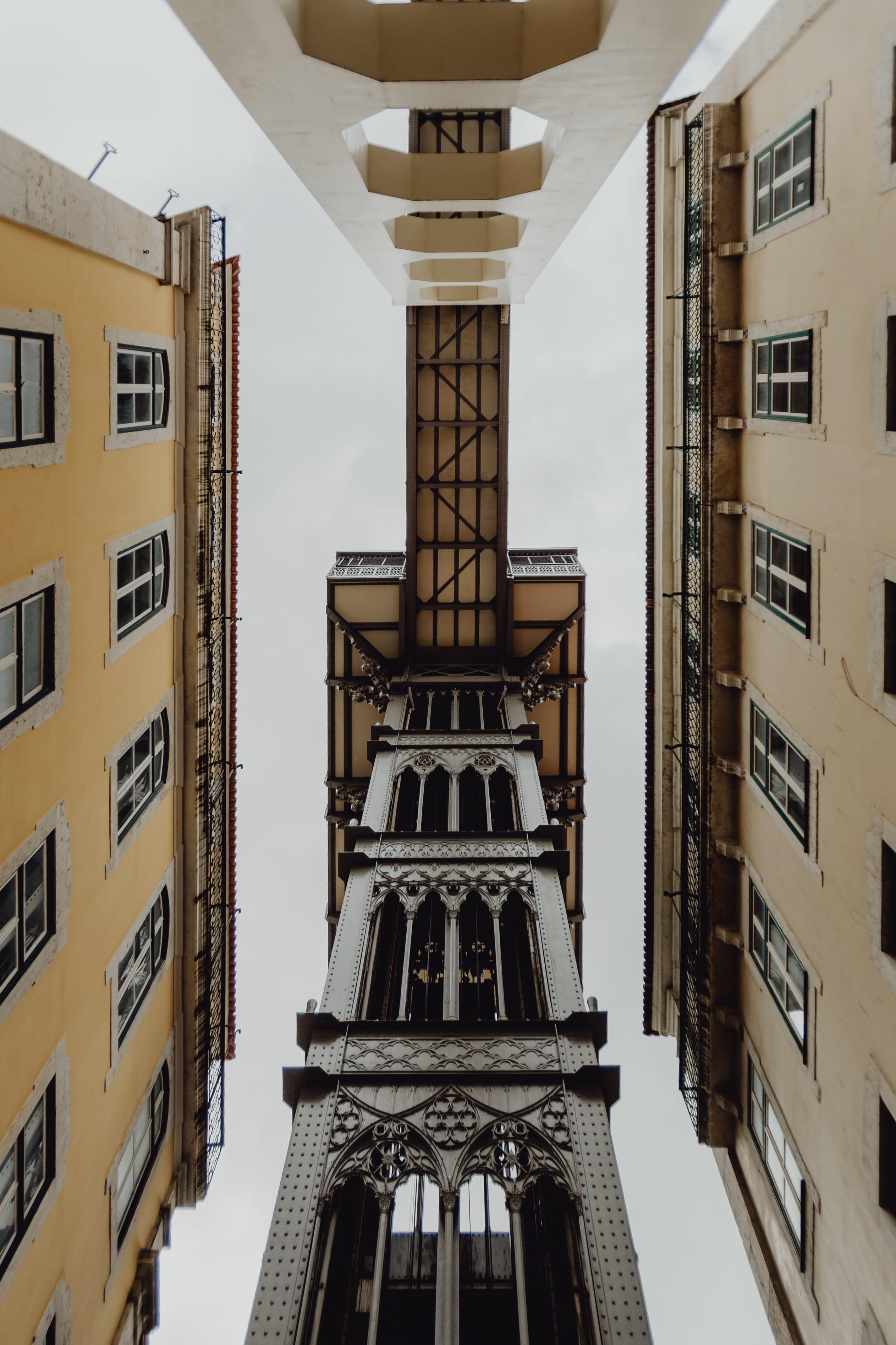 residential district, 2K, no people, apartment, tall - high, lisbon, travel destinations, built structure, outdoors, nature, elevator, sky, directly below, Phone HD Wallpaper