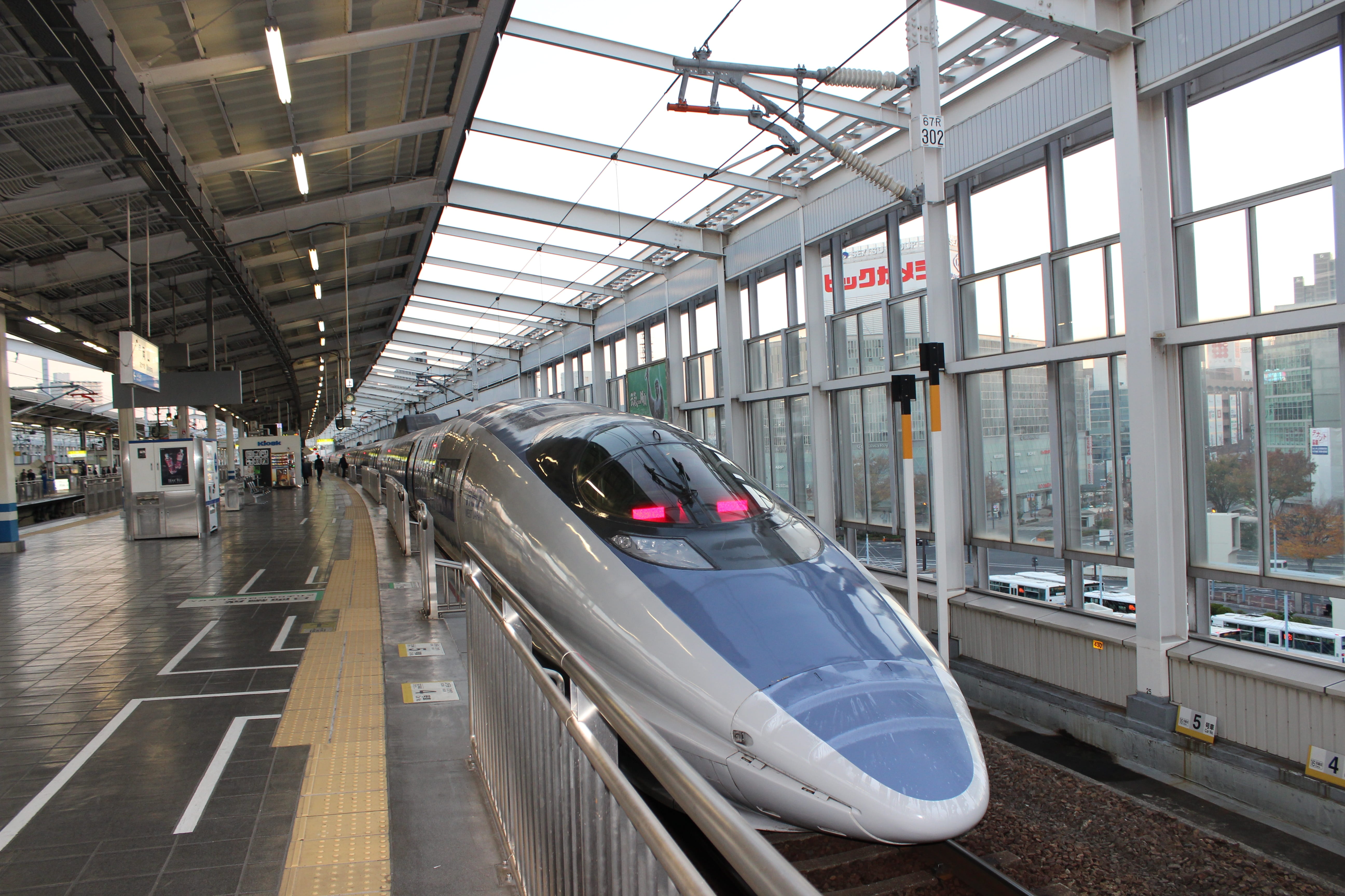 day, railroad station, inside, railroad station platform, architecture, reflection, transportation, bullet train, 5K, incidental people, passenger train, HD Wallpaper