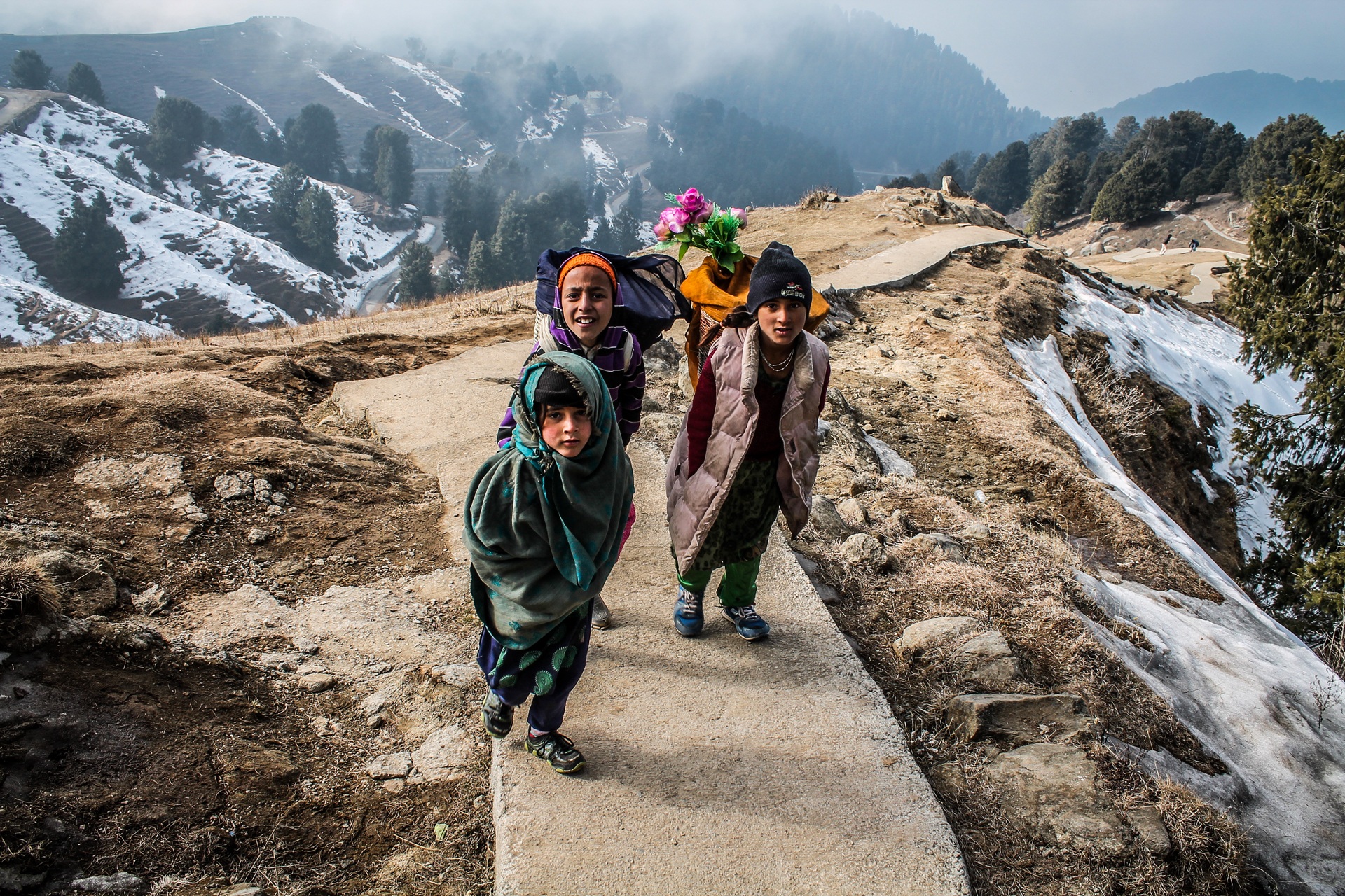 1080P, hike, hills, cliff, adventure, real people, altitude, sport, childrens, lifestyles, three, trekking, rock, leisure activity, togetherness, landscape, HD Wallpaper
