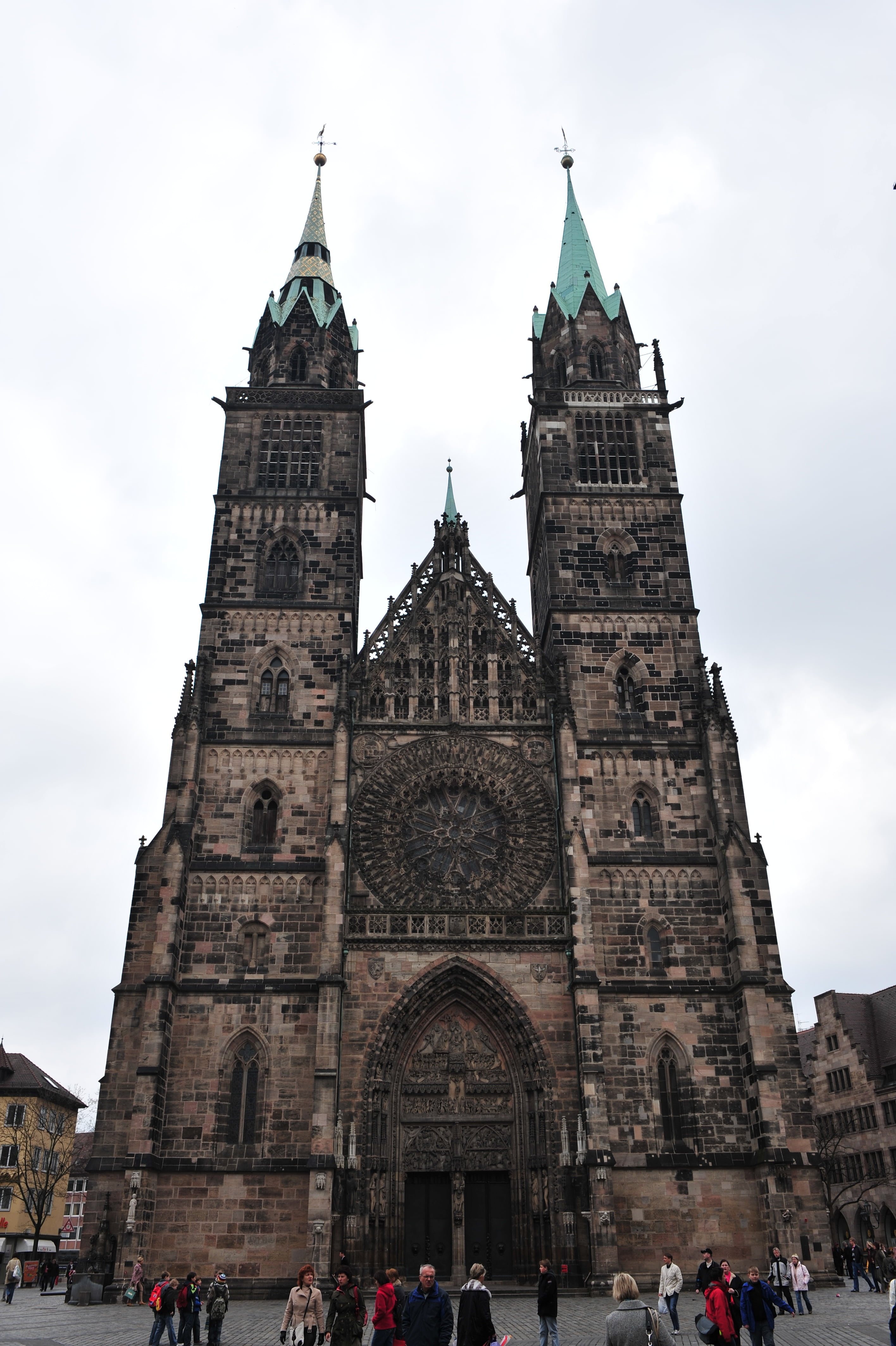 cathedral, travel destinations, catholic, cross, spirituality, 4K, religion, built structure, the past, group of people, architecture, tourist destination, Phone HD Wallpaper