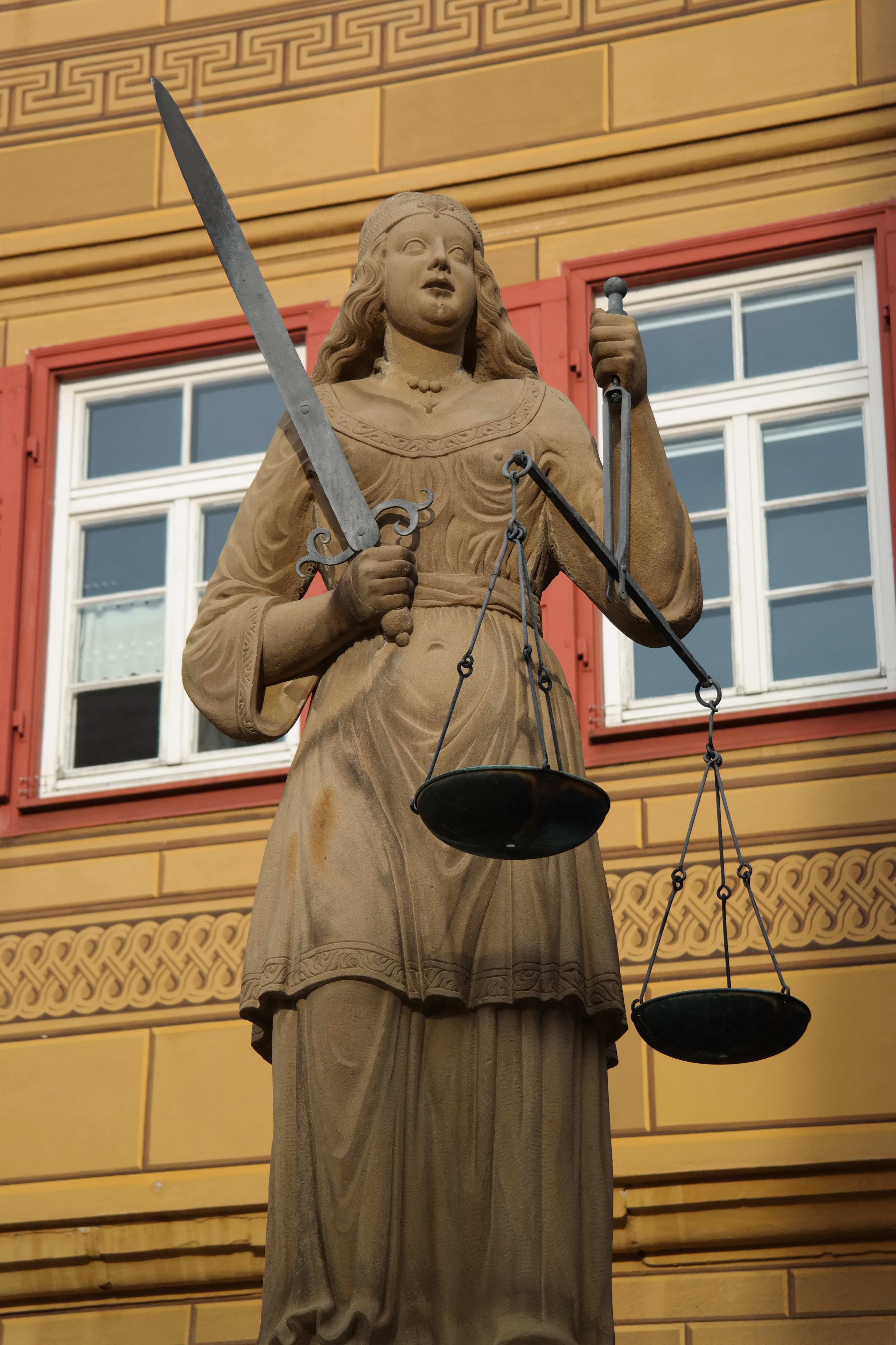 waiblingen, representation, the past, germany, weapon, built structure, law, arts culture and entertainment, justizia, horizontal, sculpture, justizia waiblinger, Phone HD Wallpaper