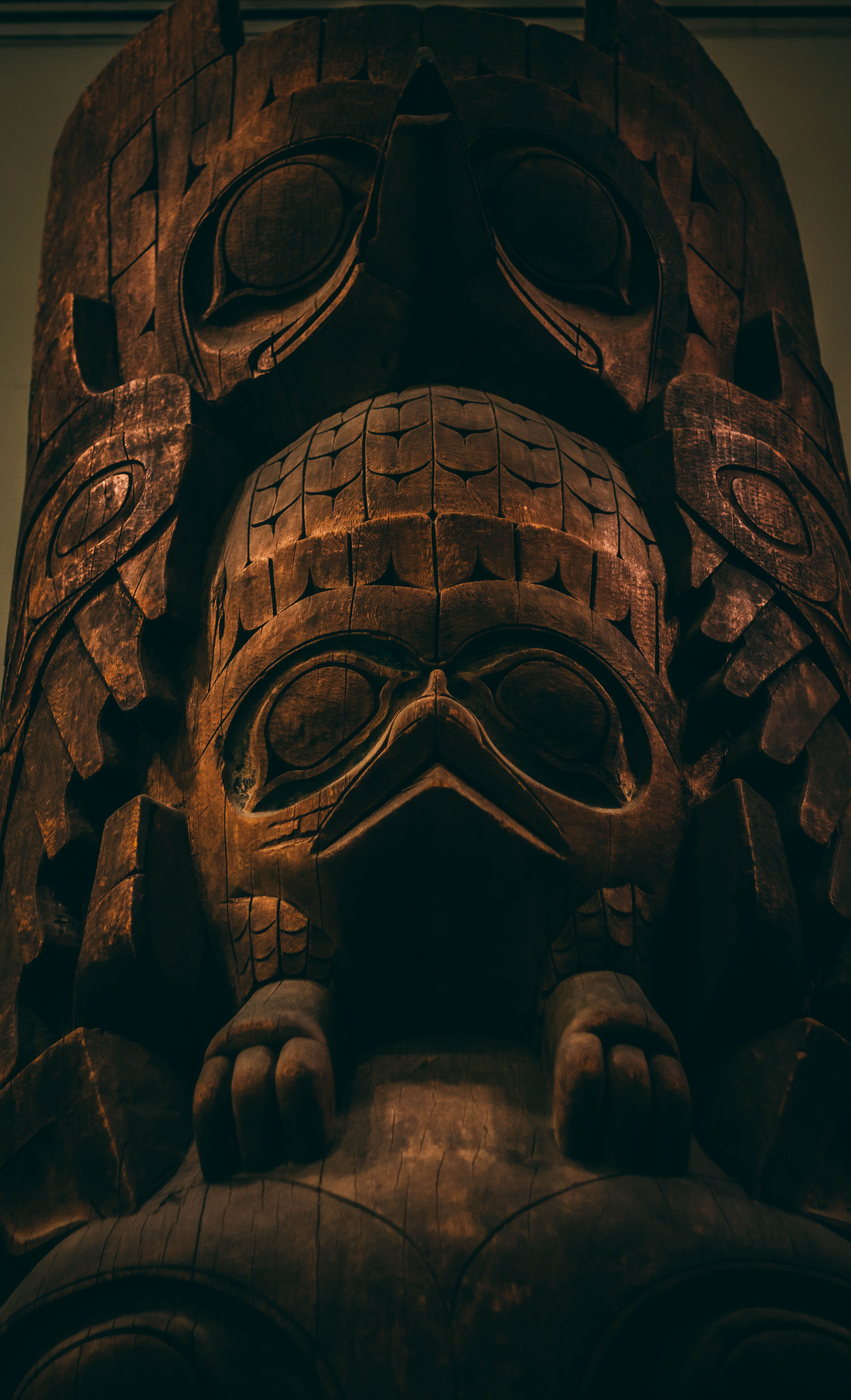 history, people, human body part, indoors, bone, ancient africa, representation, creativity, close-up, 4K, united kingdom, architecture, wooden, craft, Phone HD Wallpaper