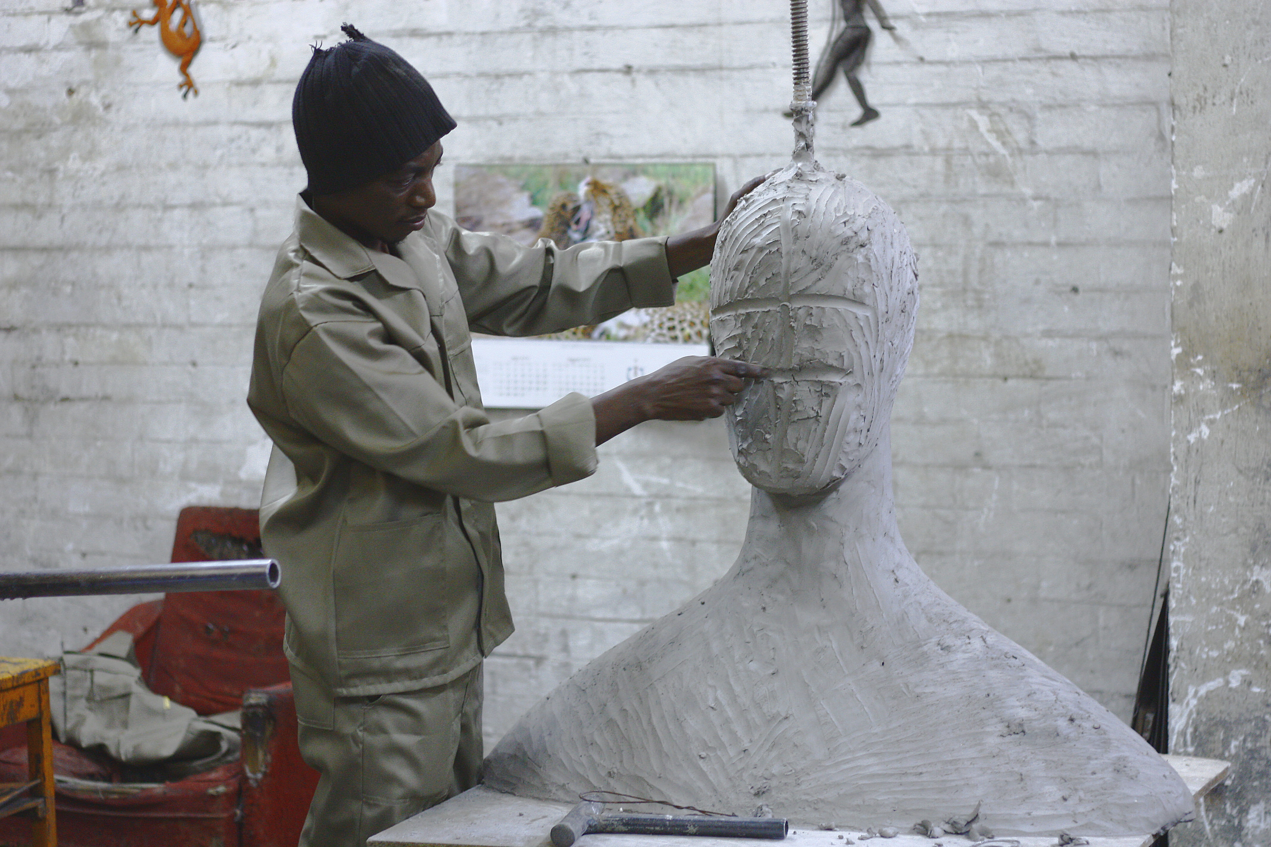 standing, carve, expertise, white, sculpture, body, occupation, craft, large, 4K, man, skill, art, carving, hat, one person, indoors, head, bust, studio, HD Wallpaper