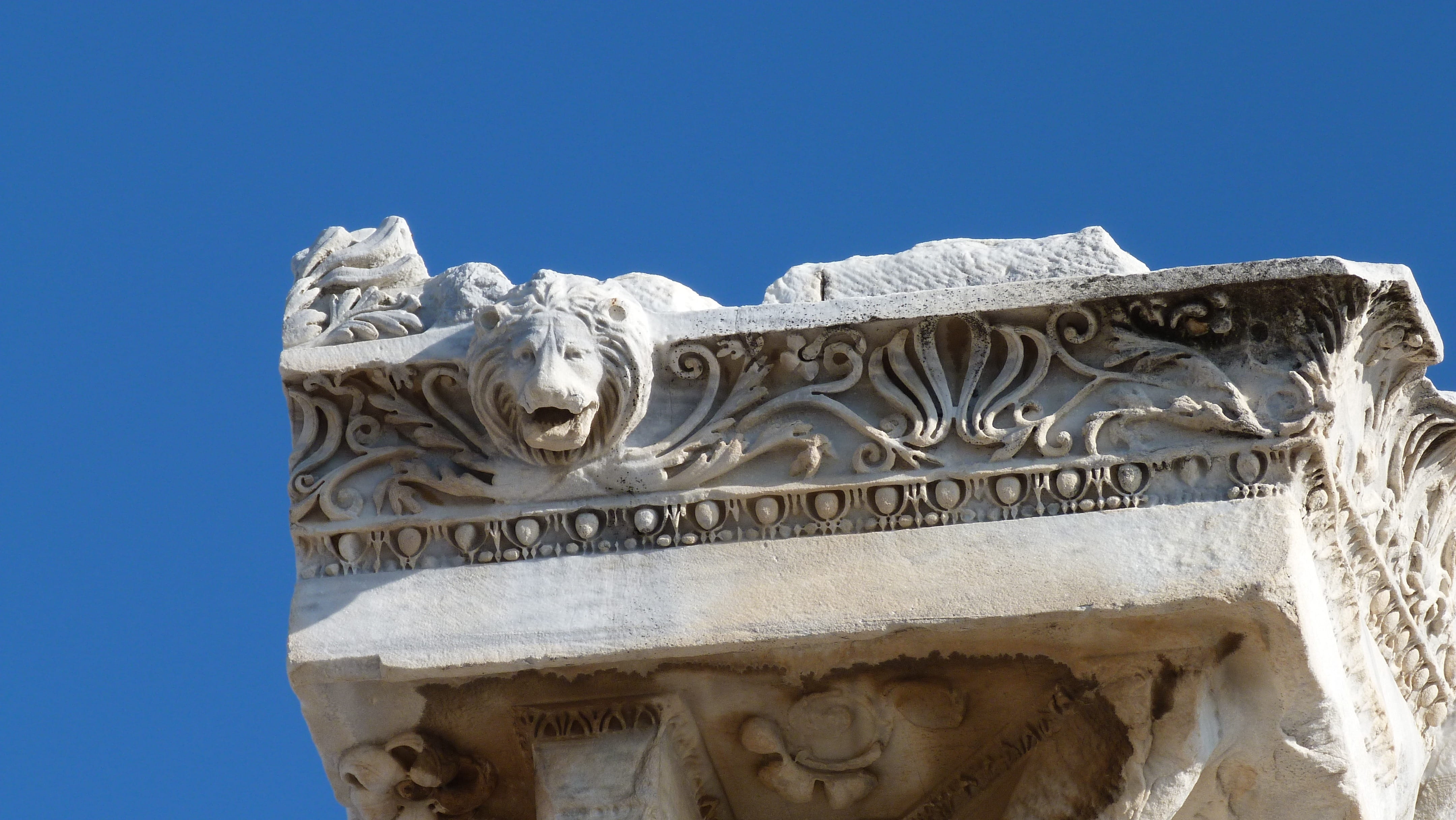 architecture, sculpture, low angle view, religion, clear sky, 4K, old, marble, Ornament, carving, famous Place, classical Style, belief, ancient civilization, HD Wallpaper