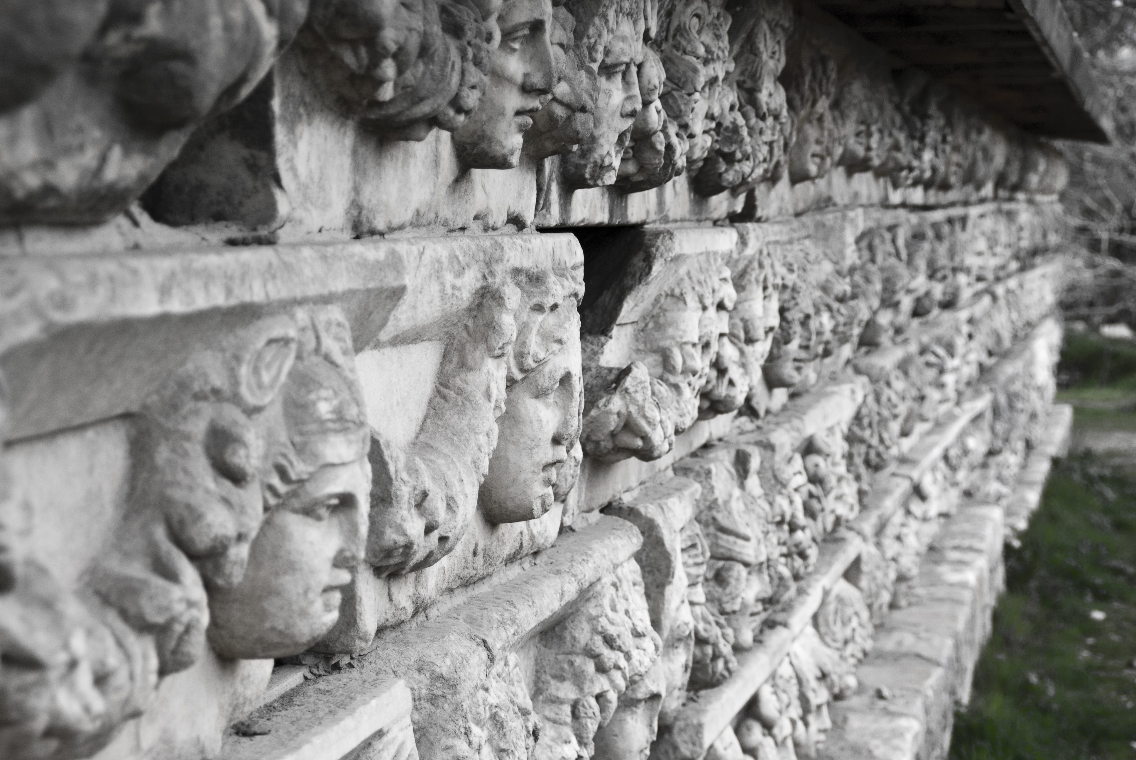 aesthetics, history, day, outdoors, ruined, face, beautiful, creativity, holy, art, statue, rome, spirituality, mythology, ancient civilization, stone material, HD Wallpaper