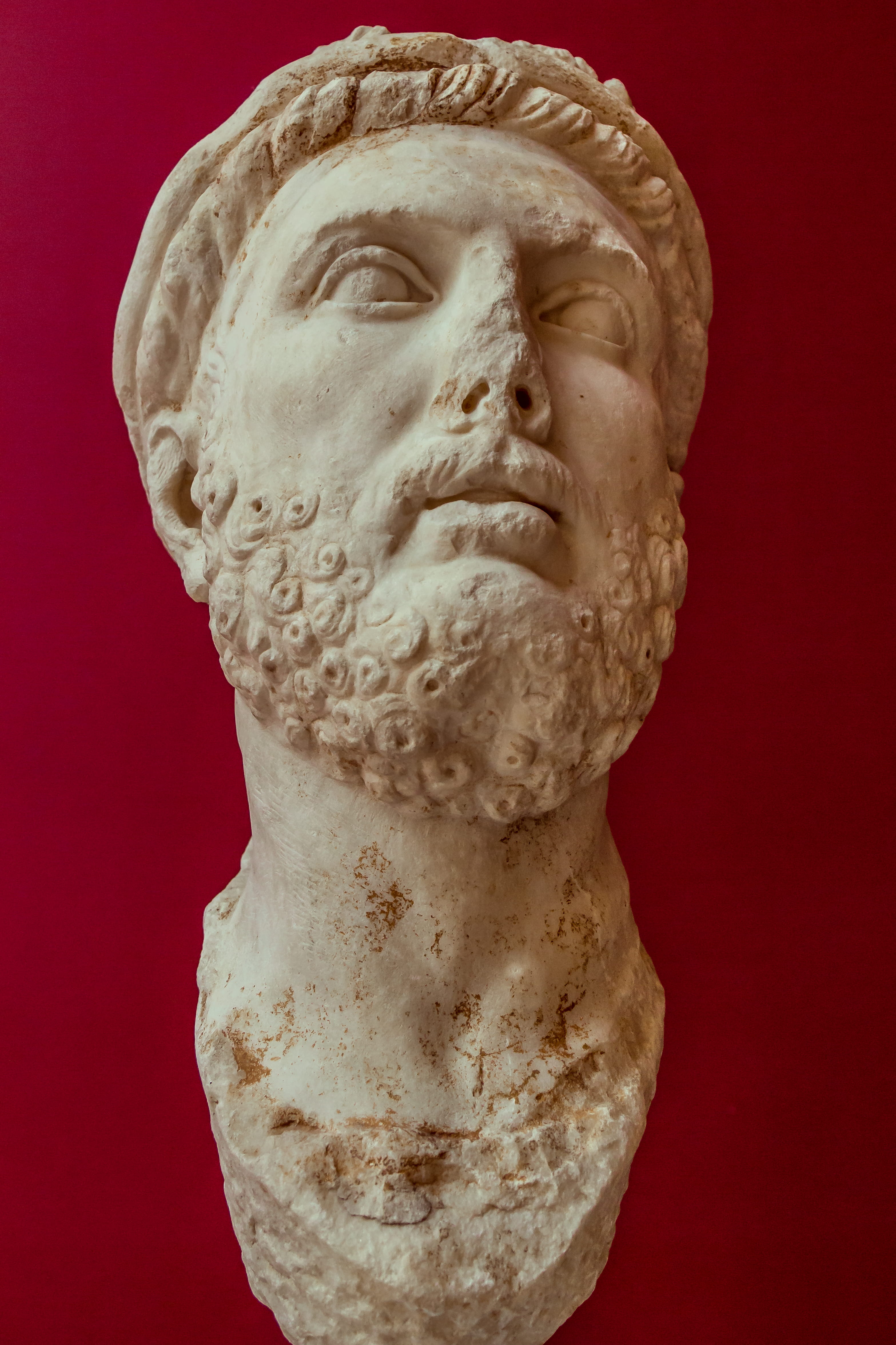 red, top, marble, history, white, classic, human face, nose, studio shot, close-up, representation, art and craft, rock, indoors, statue, greece, colored background, Phone HD Wallpaper