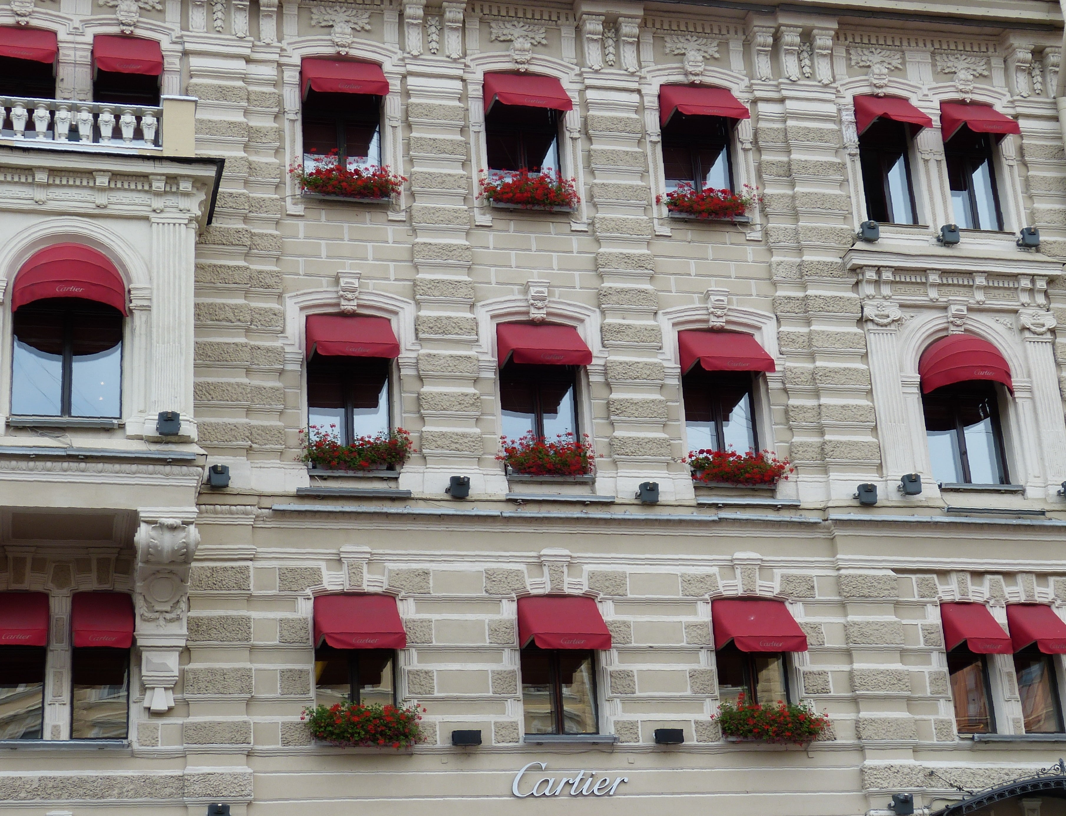 built structure, window, arch, architecture, residential district, building exterior, in a row, hotel, city, full frame, outdoors, facade, repetition, apartment, HD Wallpaper