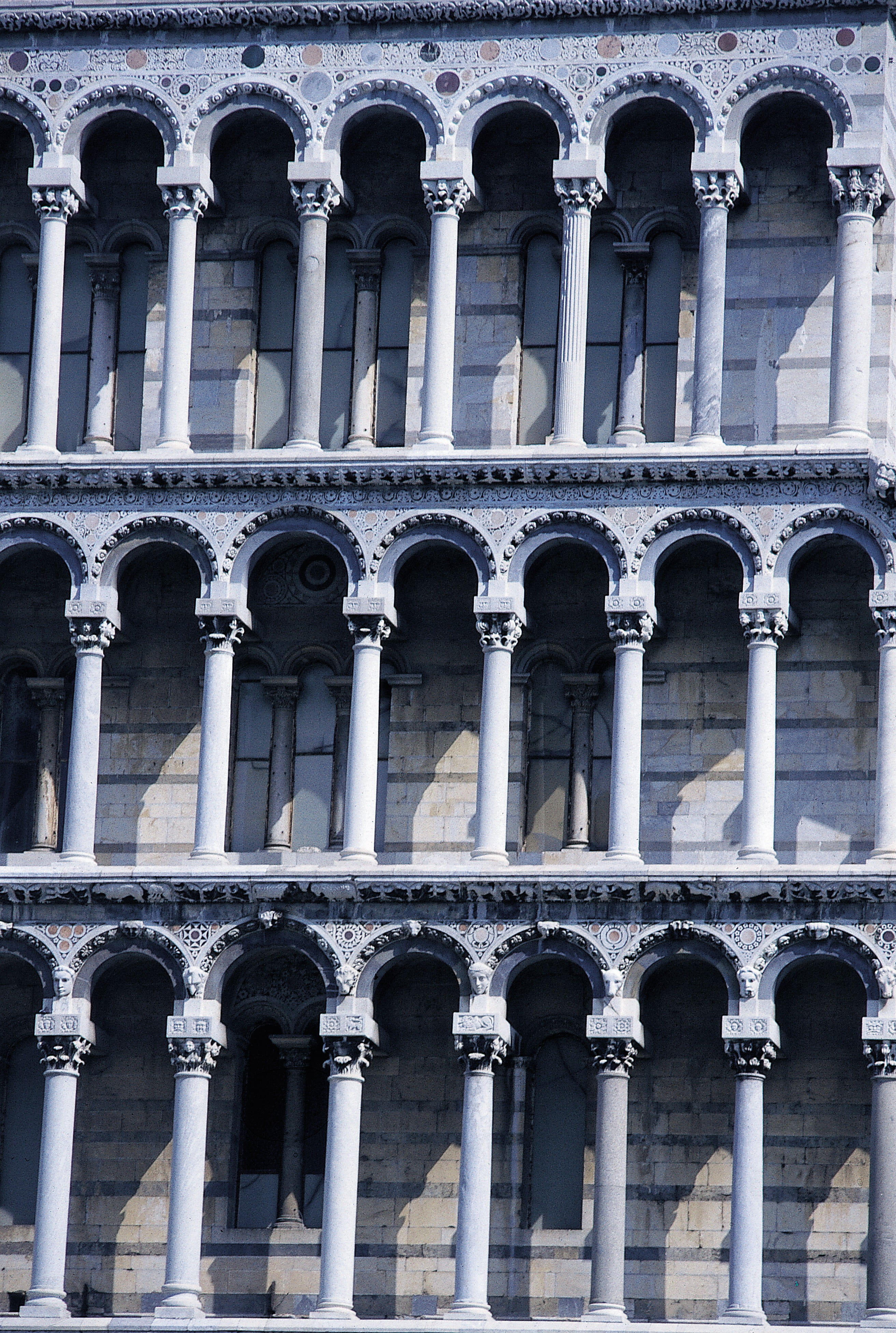 italy, columnar, leaning tower, architecture, arch, built structure, side by side, repetition, history, backgrounds, building exterior, nature, carrara marble, Phone HD Wallpaper