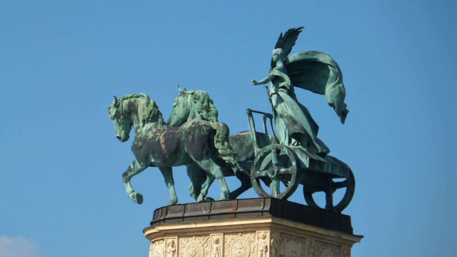 europe, low angle view, Budapest, built structure, nature, human representation, horse, monument, sky, clear sky, architecture, mammal, 1080P, no people, HD Wallpaper