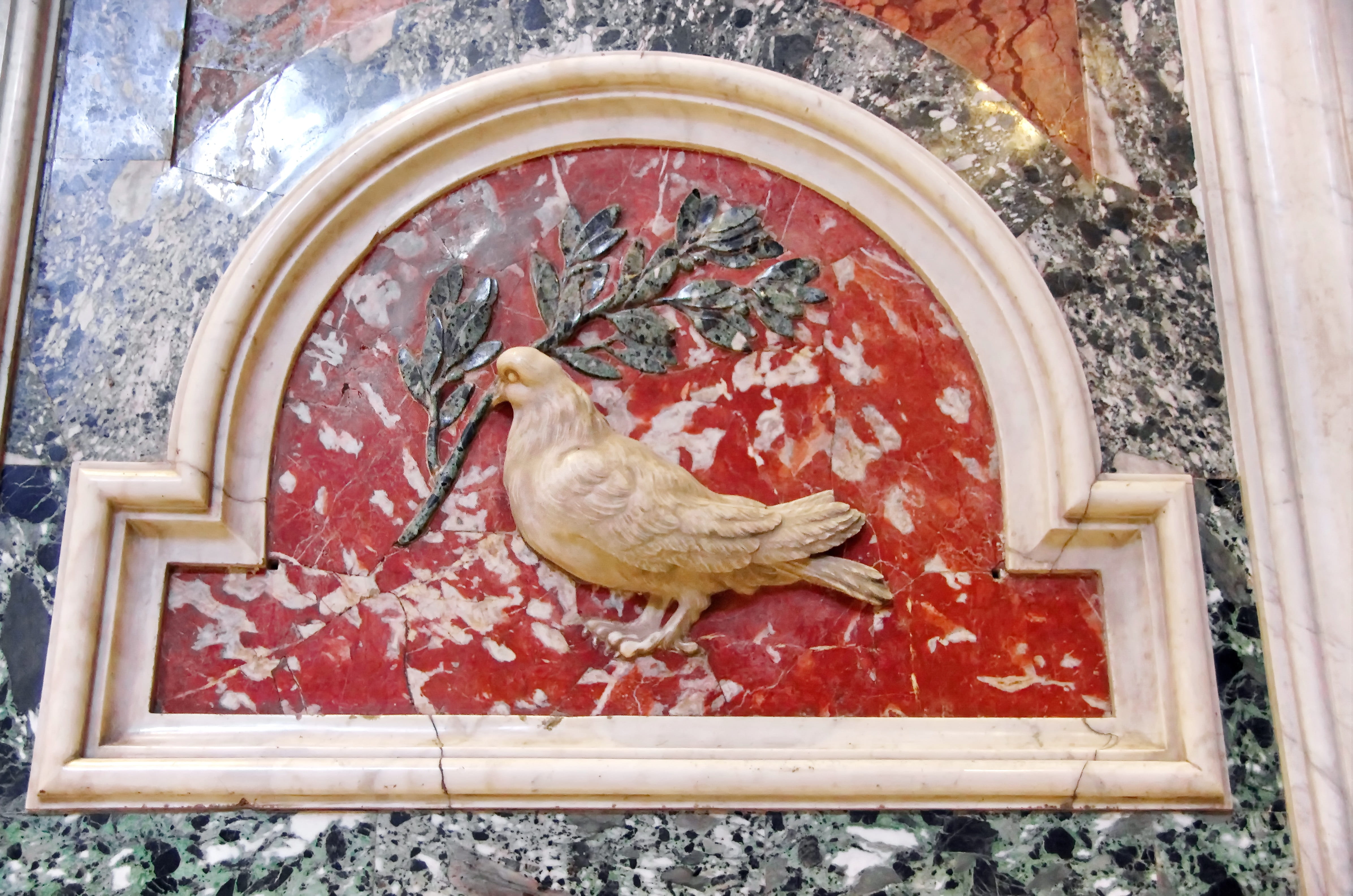 marble, food, animal, animals in the wild, day, animal wildlife, 4K, bird, wood - material, st-pierre, rome, italy, one animal, peace, sculpture, high angle view, HD Wallpaper
