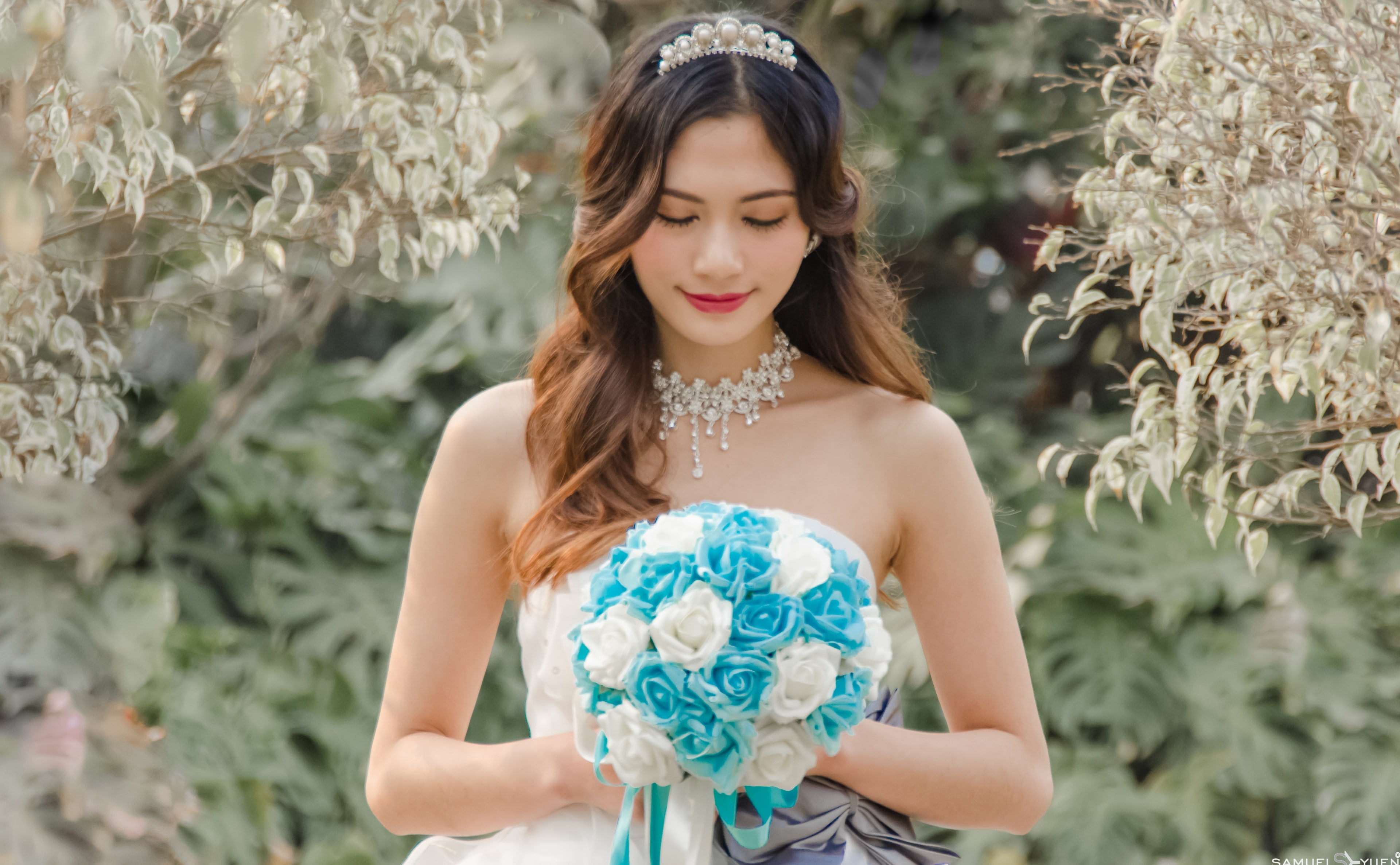 nature, one person, bouquetsouthampton, Love, Wedding, bouquet, bridal, guangxi, looking down, young women, standing, Flower, adult, focus on foreground, HD Wallpaper