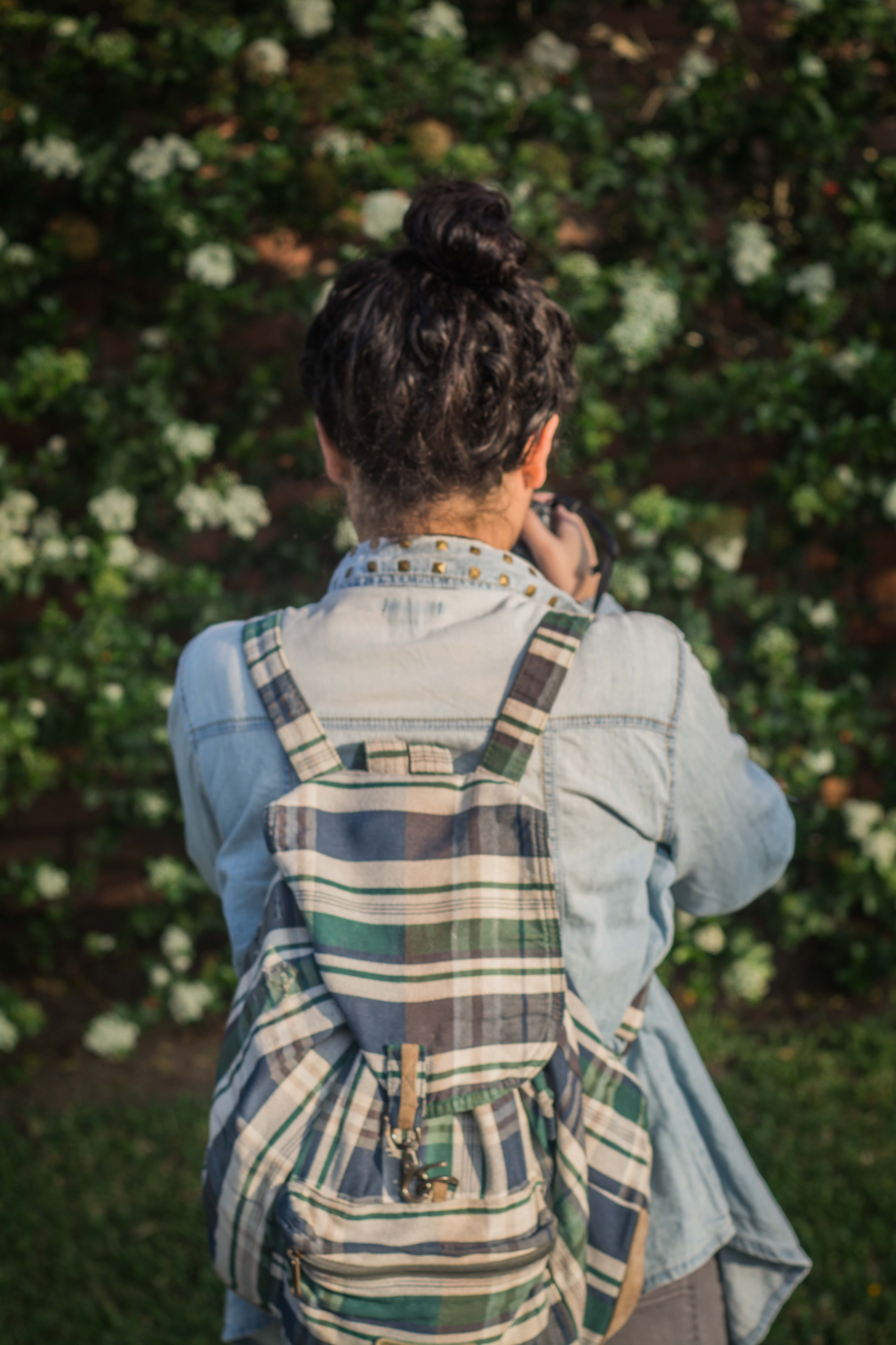 teenager, 5K, nikon, casual clothing, lima district, canon, forest, nature, aperture, hair, men, child, day, flowers, lifestyles, three quarter length, Phone HD Wallpaper