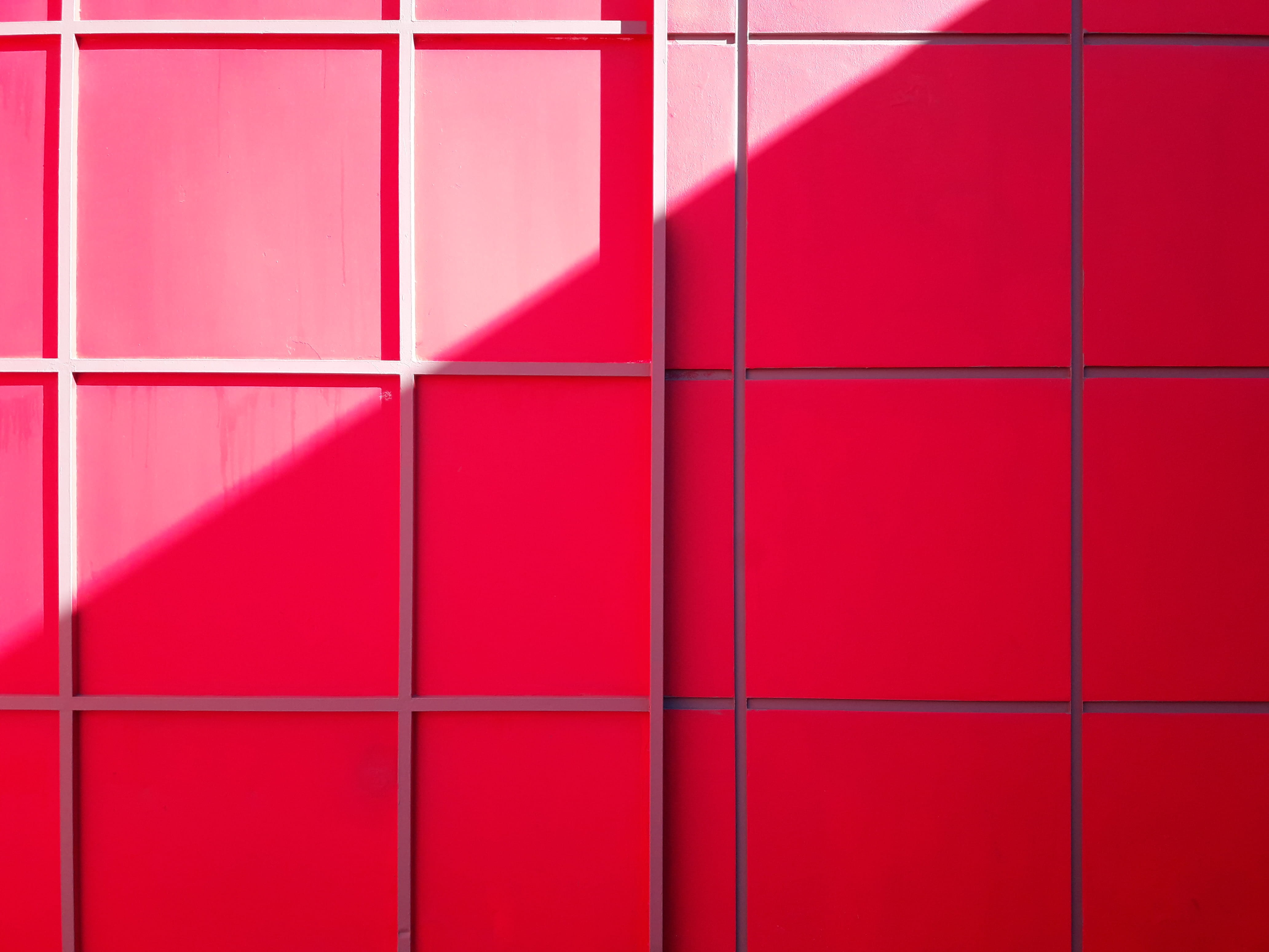 close-up, 4K, geometric shape, red, no people, pattern, design, indoors, textured, multi colored, wall - building feature, backgrounds, flooring, parana, HD Wallpaper