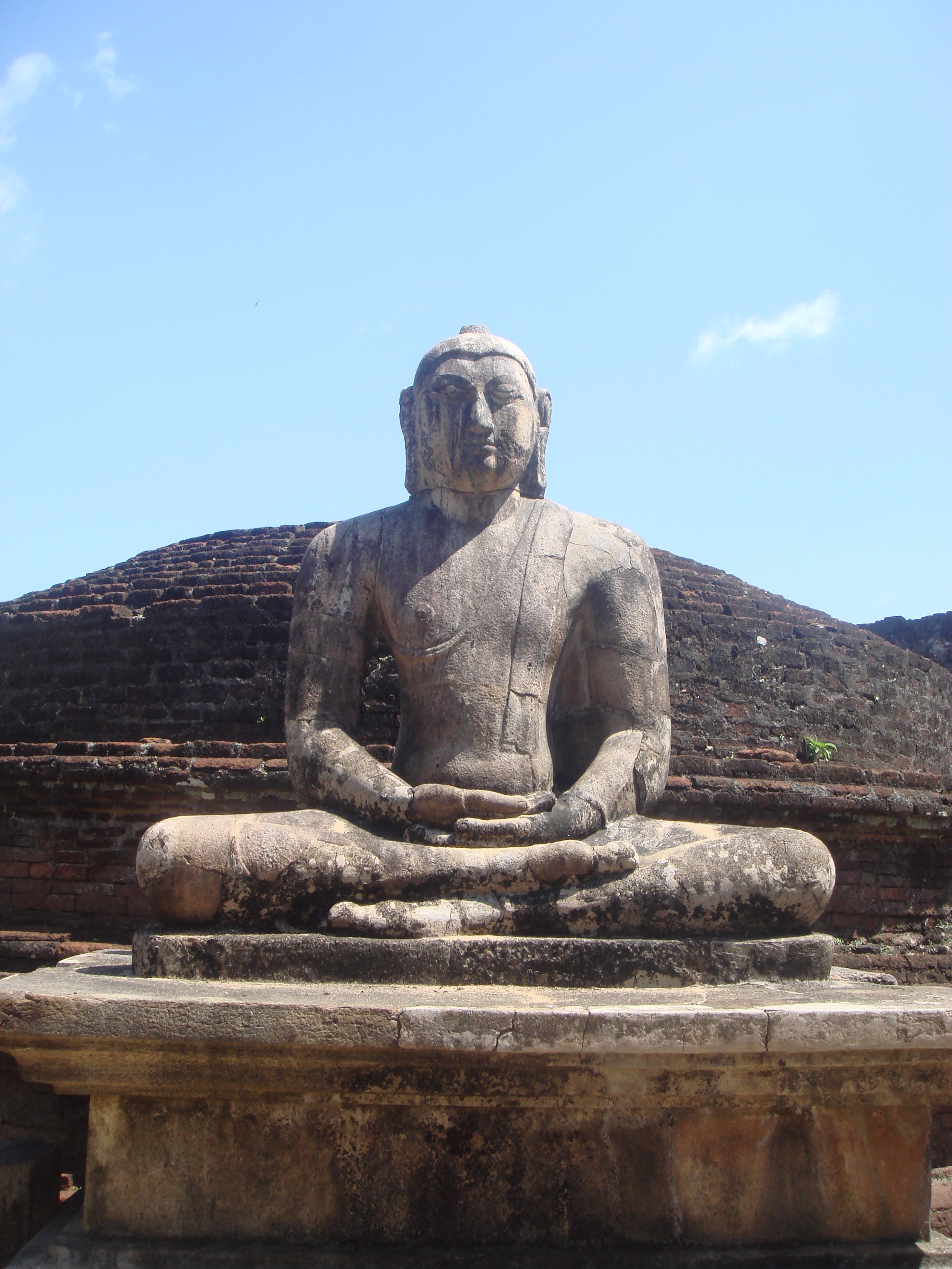 spirituality, art and craft, idol, religion, sculpture, buddah, belief, sky, sri lanka, day, rock, carving, no people, history, representation, statue, Phone HD Wallpaper