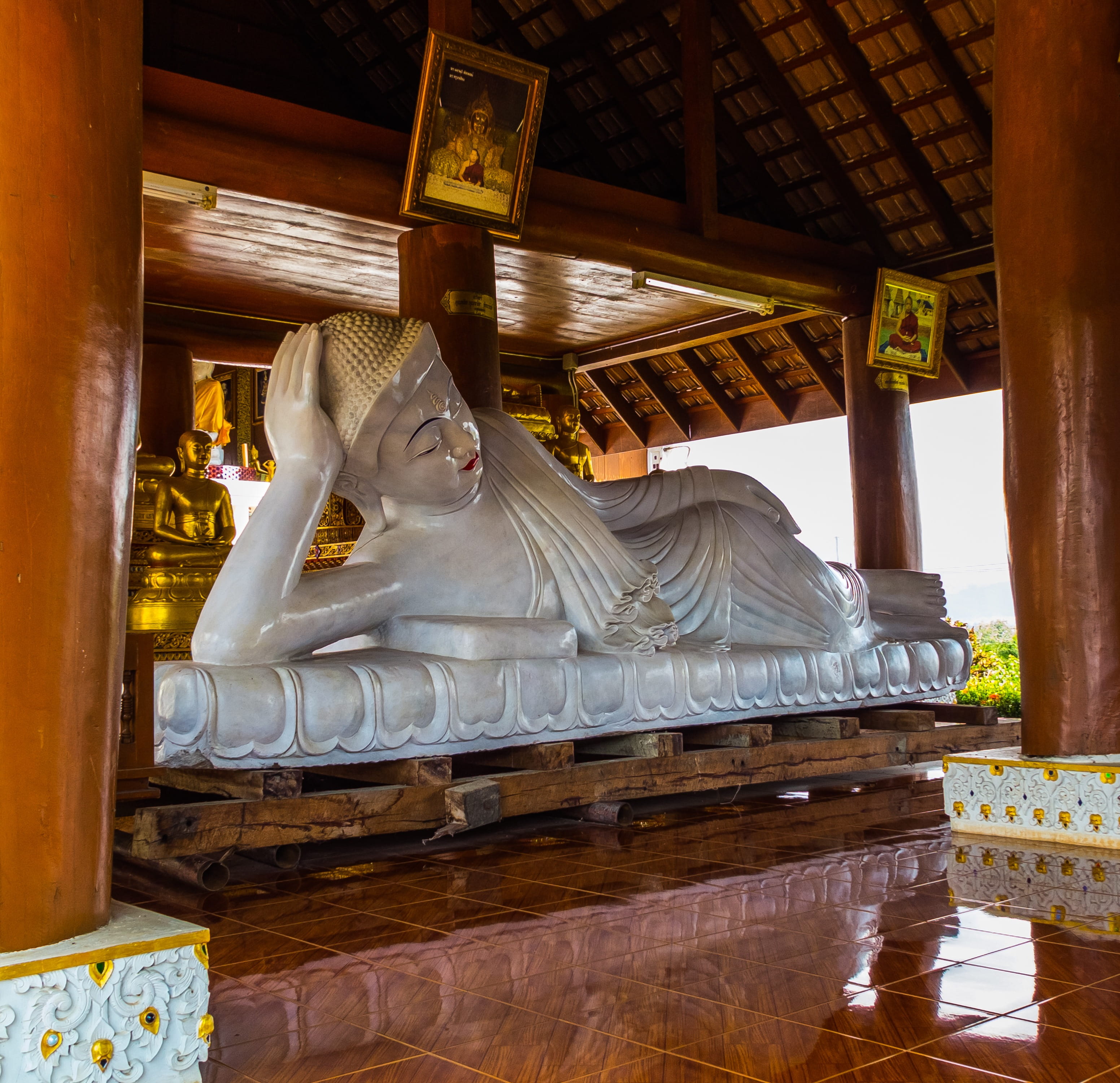 spirituality, built structure, day, belief, Buddah, temple complex, sculpture, carving, Temple, Lying, ornate, place of worship, architecture, indoors, HD Wallpaper