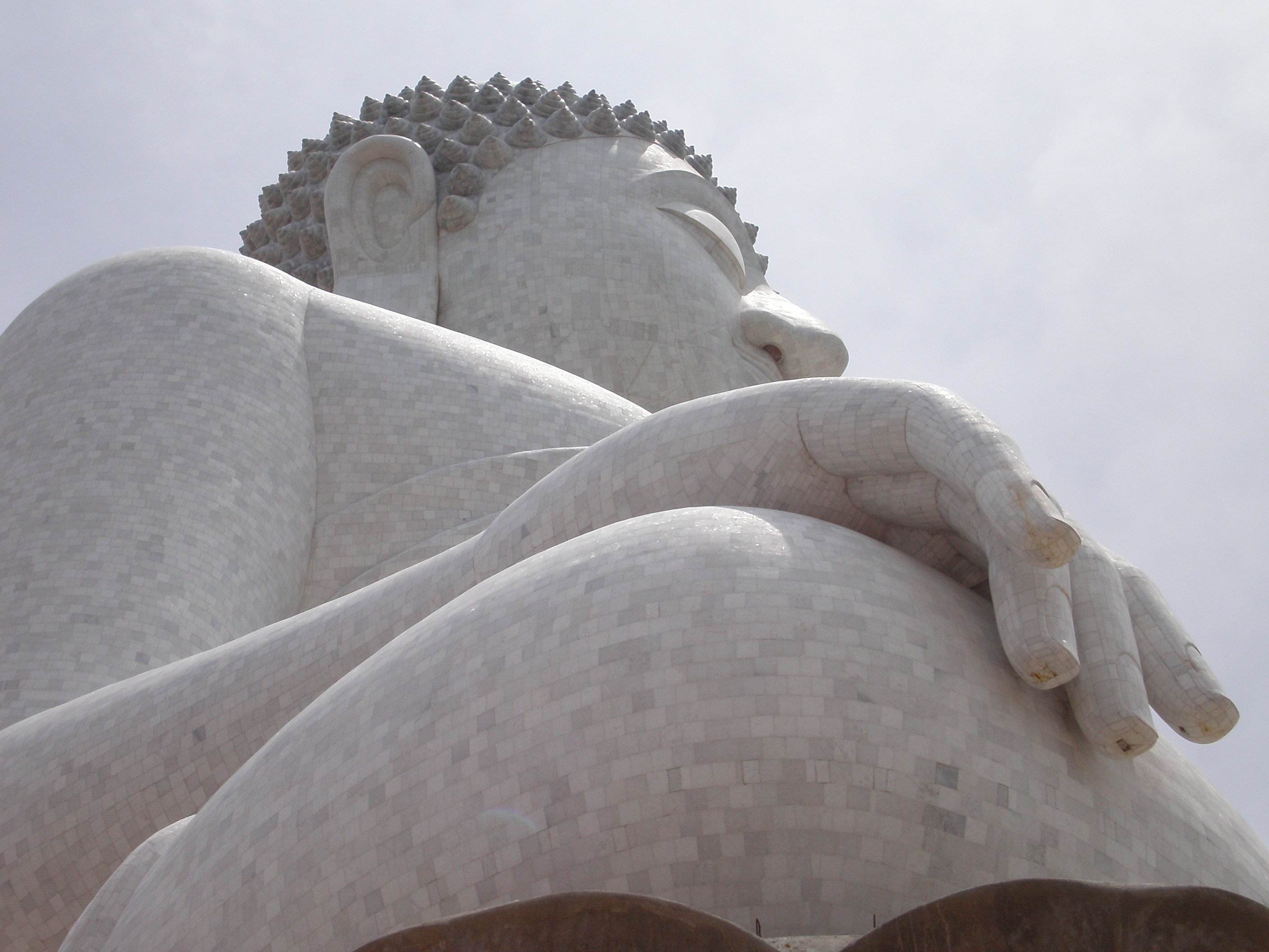 male likeness, tranquil, human representation, representation, spiritual, face, wat, serenity, low angle view, worship, praying, serene, prayer, ornate, HD Wallpaper