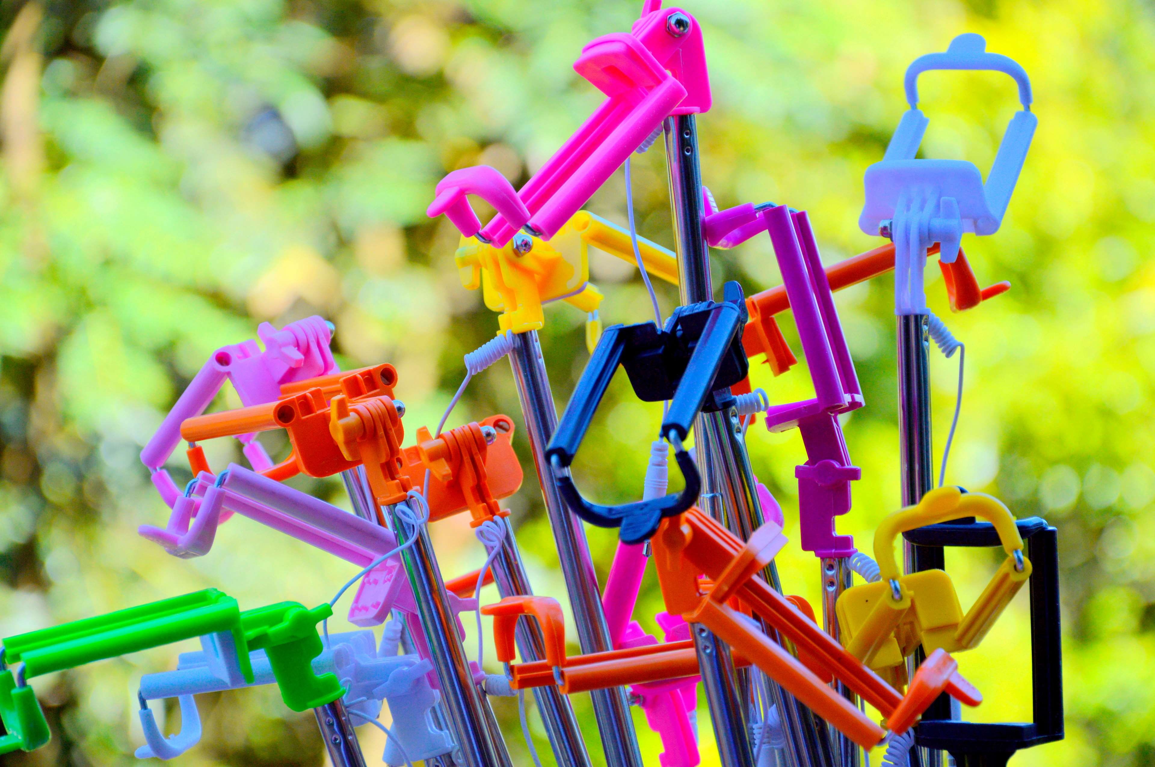 selfie, blue, pink color, metal, abundance, green color, variation, chaos, 4K, yellow, multi colored, choice, large group of objects, plastic, vibrant color, HD Wallpaper