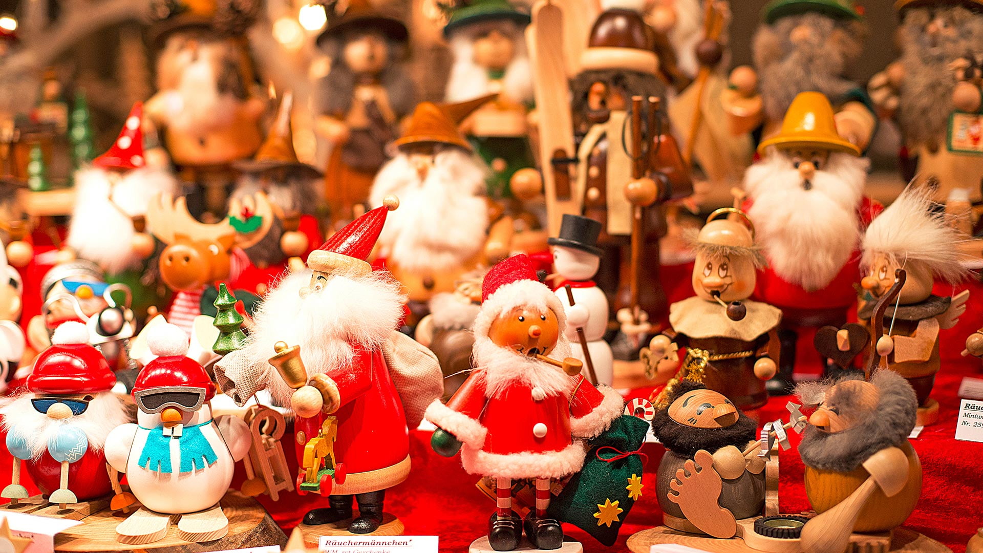 representation, female likeness, toyshop, choice, male likeness, figurine, winter, toy, decoration, no people, art and craft, 1080P, outdoors, christmas ornament, HD Wallpaper