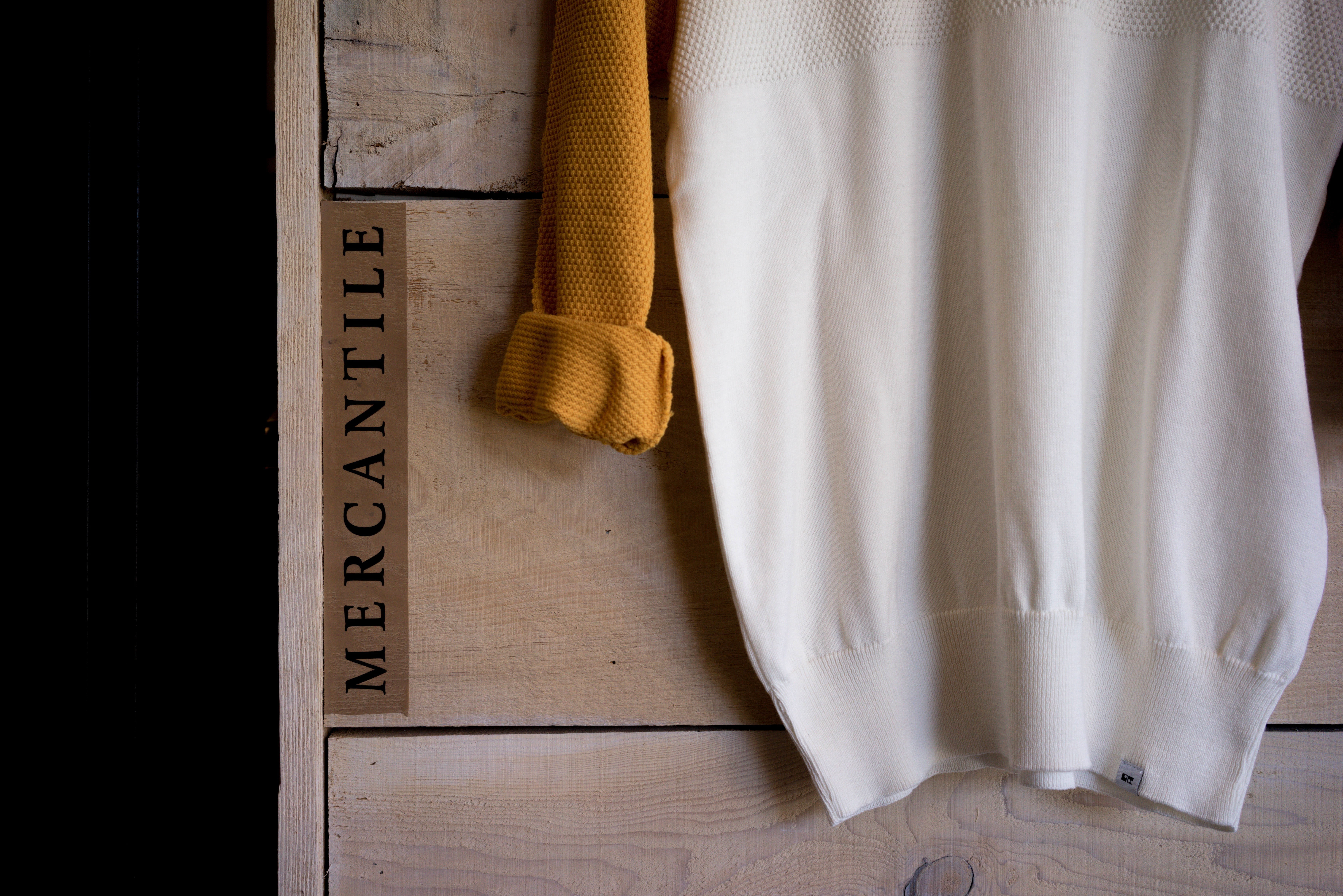 white, fabric, pullover, copy space, close-up, sweatshirt, security, wooden, autumn, curtain, clothing, no people, top, mercantile, boards, fashion, white color, HD Wallpaper