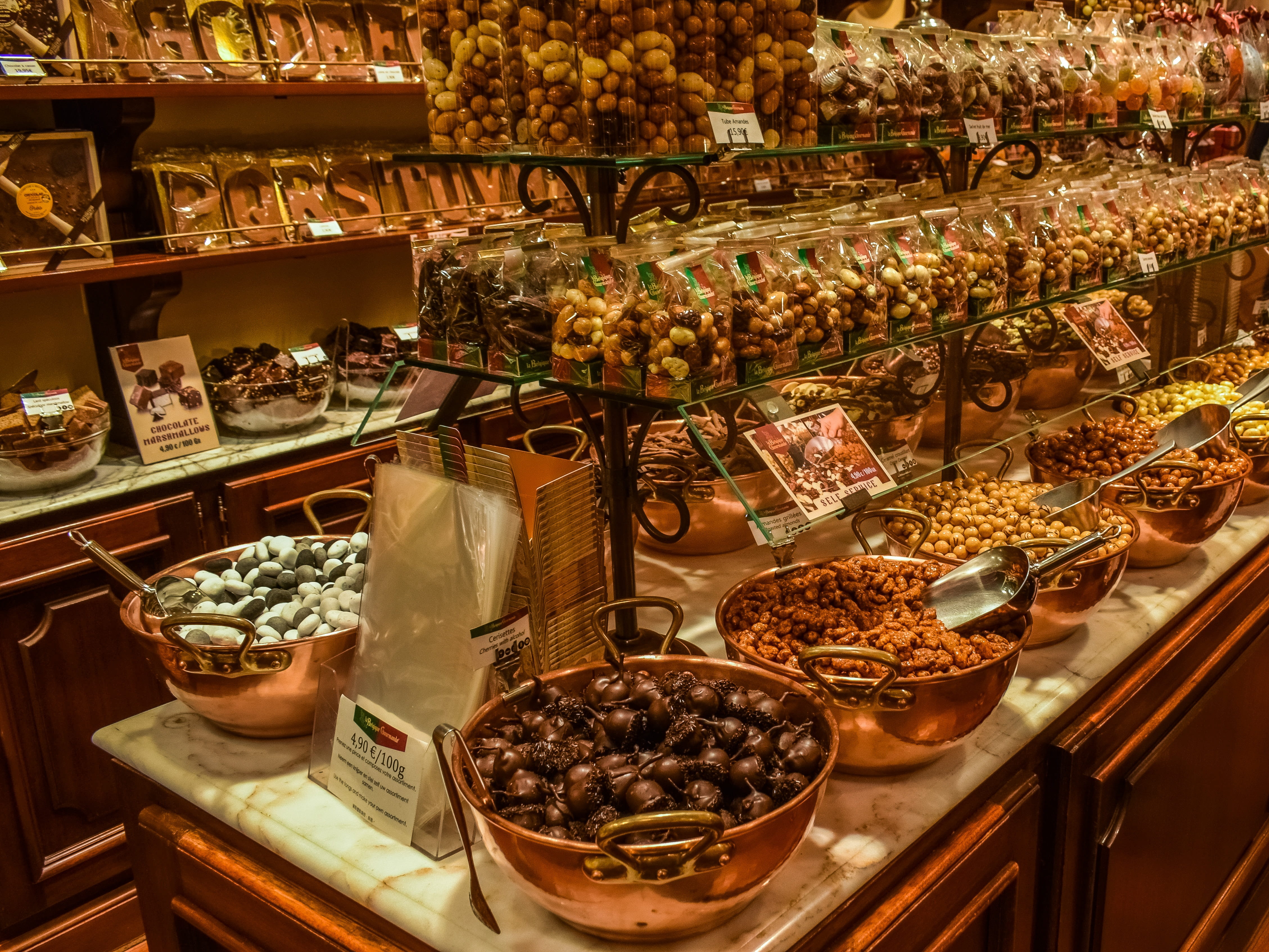 freshness, choice, no people, chocolaterie, container, variation, high angle view, sale, baked pastry item, business, belgium, sweet food, for sale, dessert, HD Wallpaper
