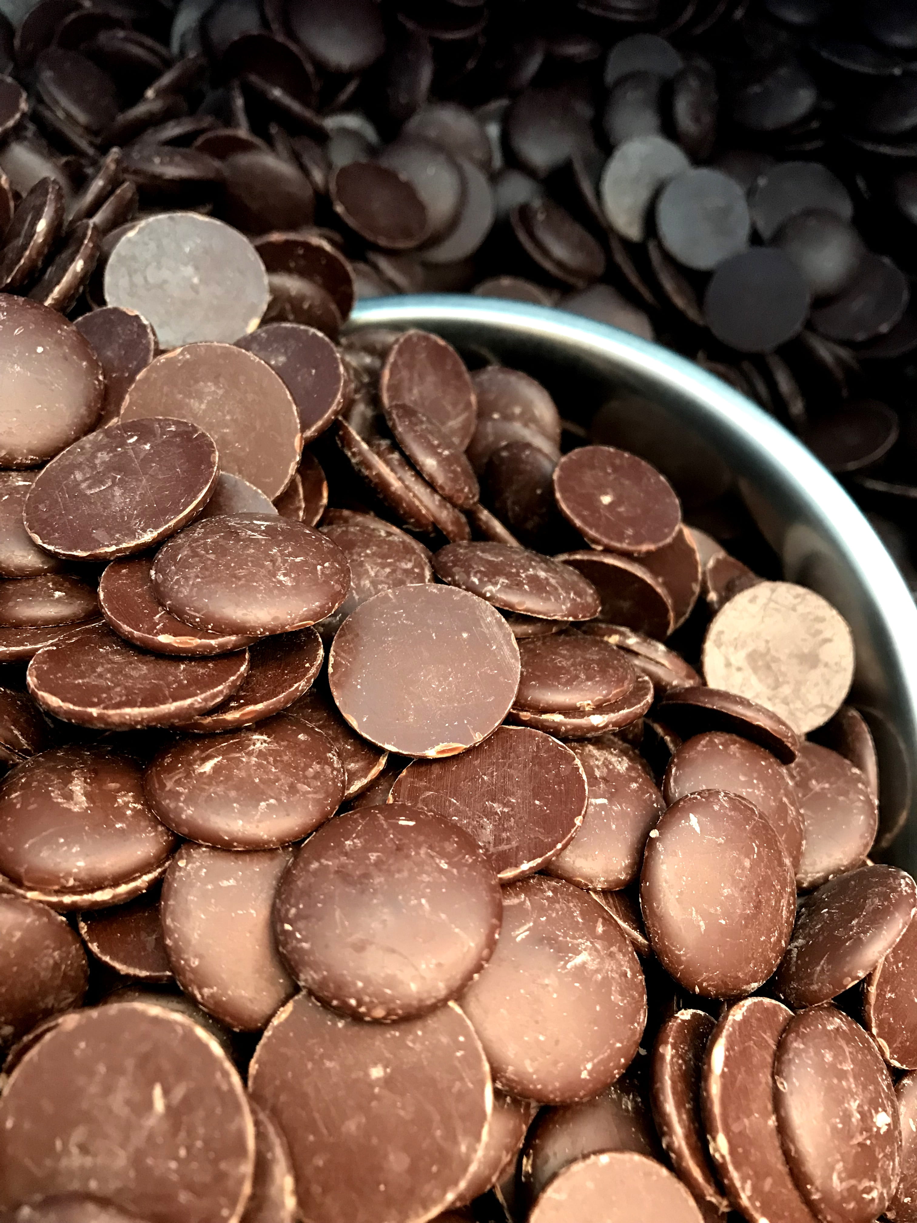 cocoa, freshness, unhealthy eating, luxury, still life, sweet food, bonbon, selective focus, wellbeing, 4K, brown, temptation, buttons, close-up, chocolate, Phone HD Wallpaper