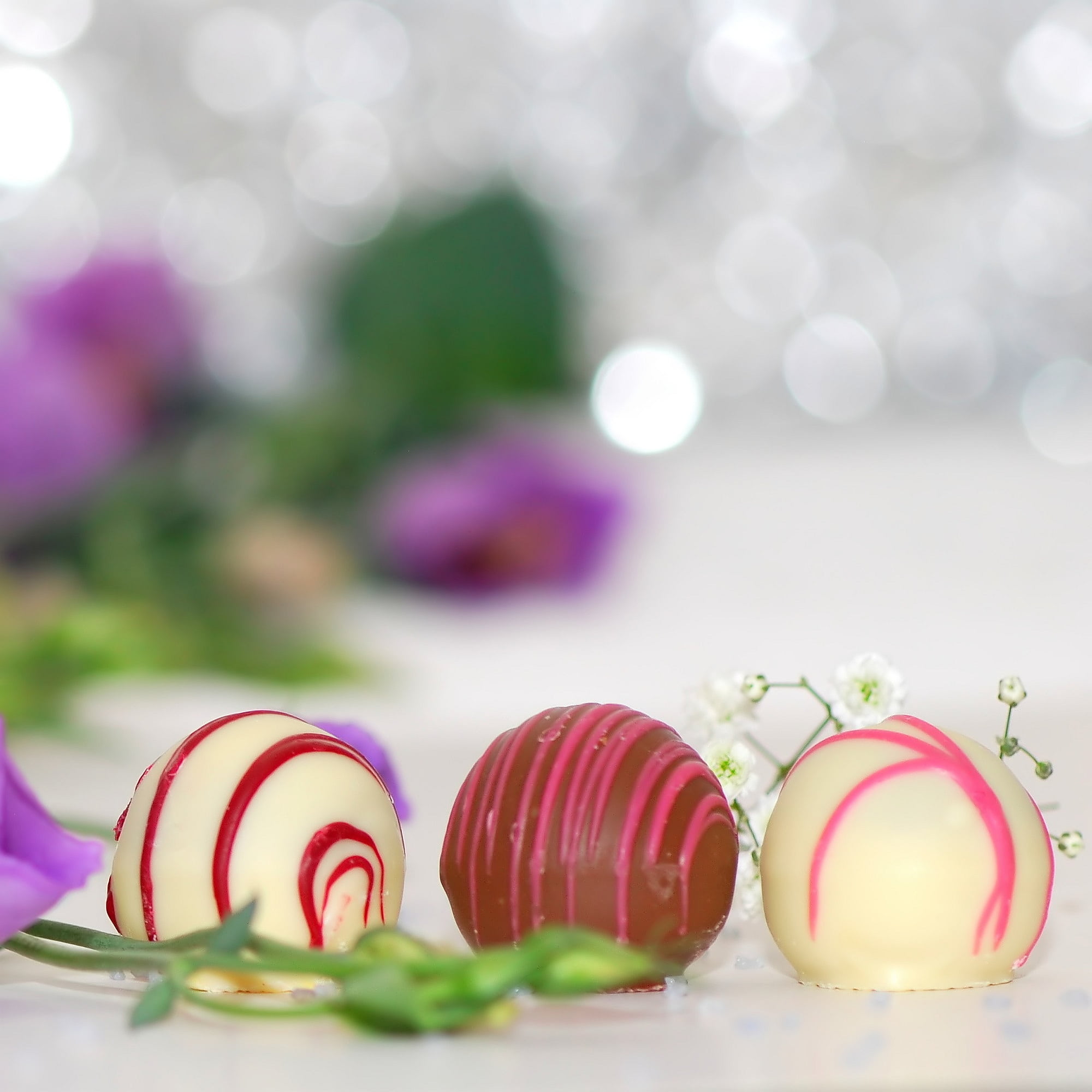 nutrition, indulgence, brand, dessert, still life, white chocolate, focus on foreground, no people, gourmet, temptation, packed, chocolate truffles, candy store balls, Phone HD Wallpaper