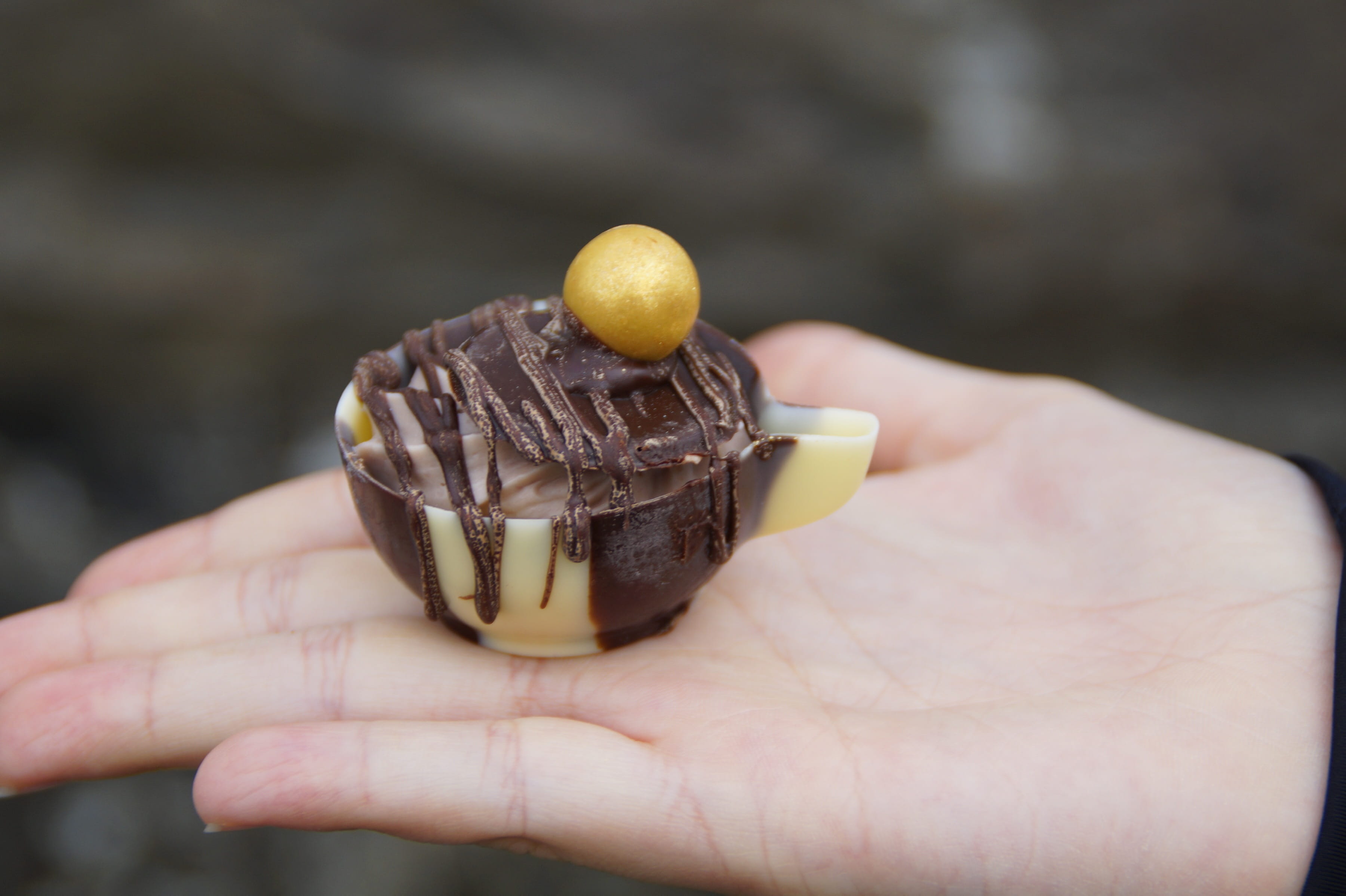 2K, give away, unrecognizable person, day, indulgence, freshness, outdoors, offer, hand, chocolatier, handmade, chocolate praline, finger, brand, one person, HD Wallpaper