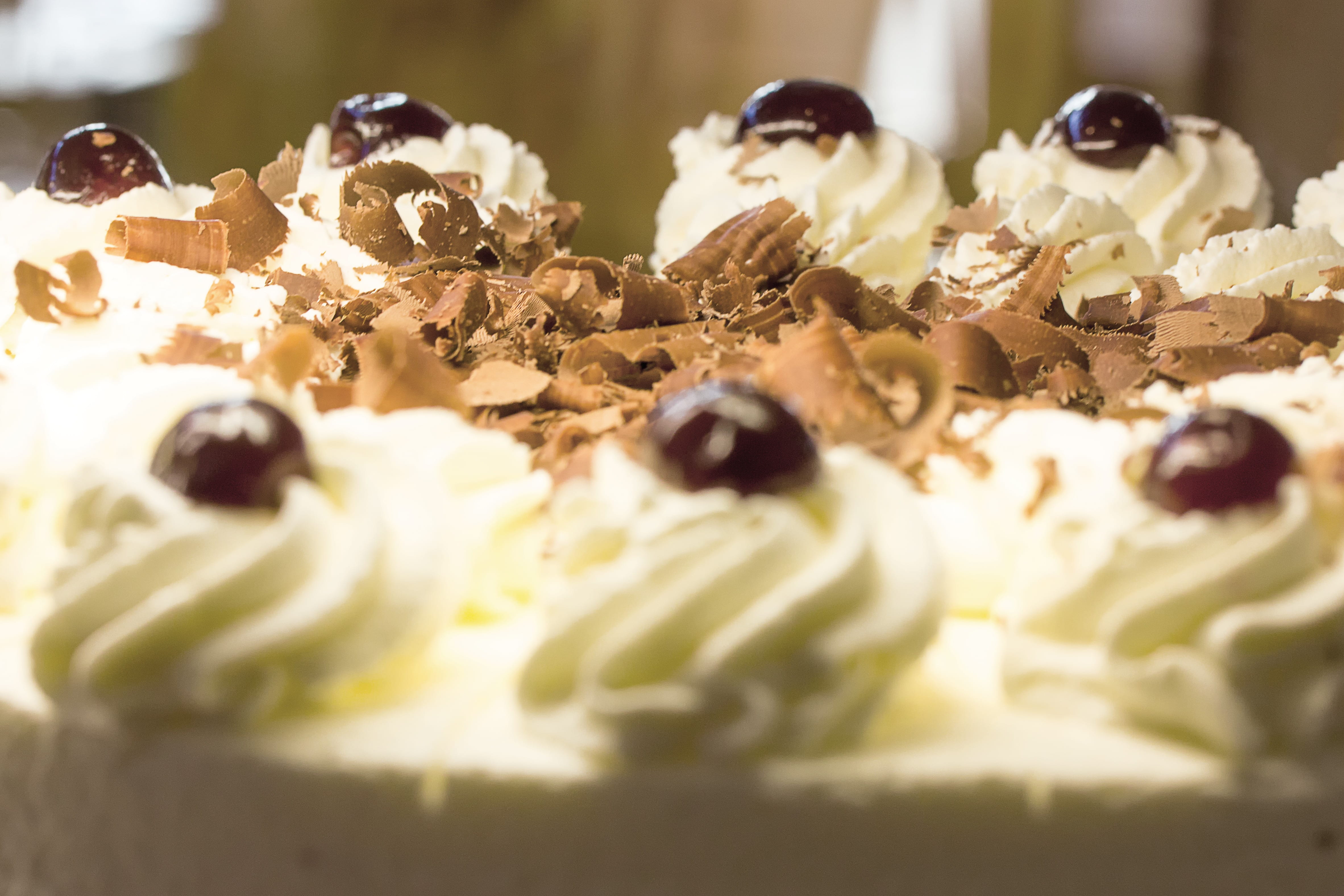 ready-to-eat, snack, no people, white, cake, food, indulgence, unhealthy eating, selective focus, pastry shop, delicious, freshness, temptation, grated chocolate, HD Wallpaper