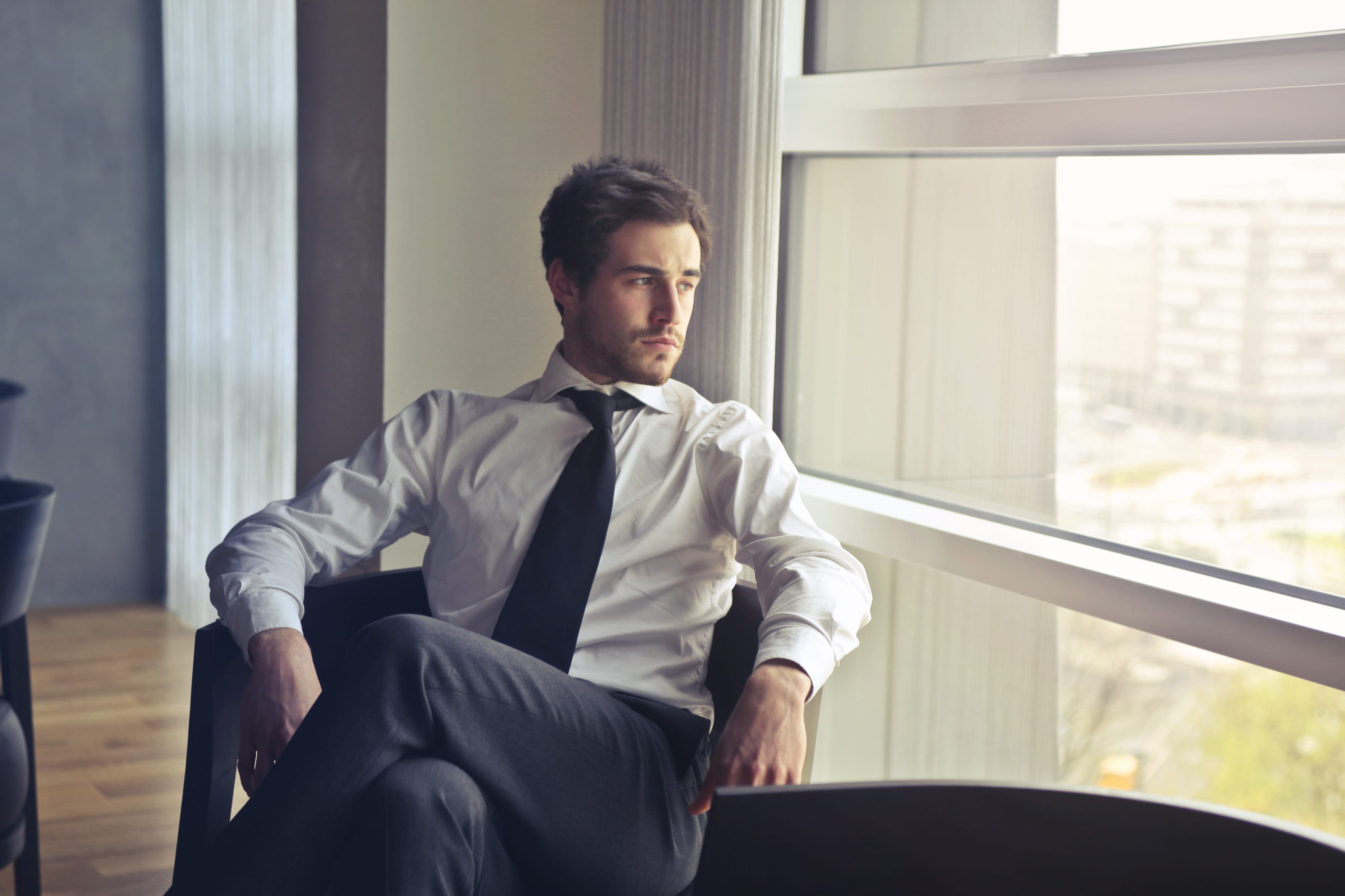 men, contemplation, looking, wearing, well-dressed, chairs, business, indoors, serious, armchair, indoor, black, business person, person, facial expression, HD Wallpaper