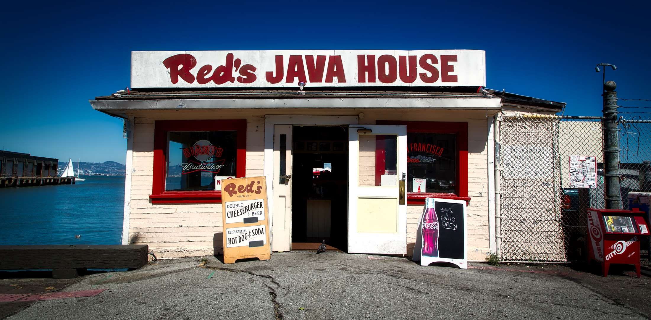 coffeehouse, reds java house, building exterior, no people, clear sky, old, coffee shop, caf, text, food and drink, telephone booth, hdr, eatery, western script, HD Wallpaper