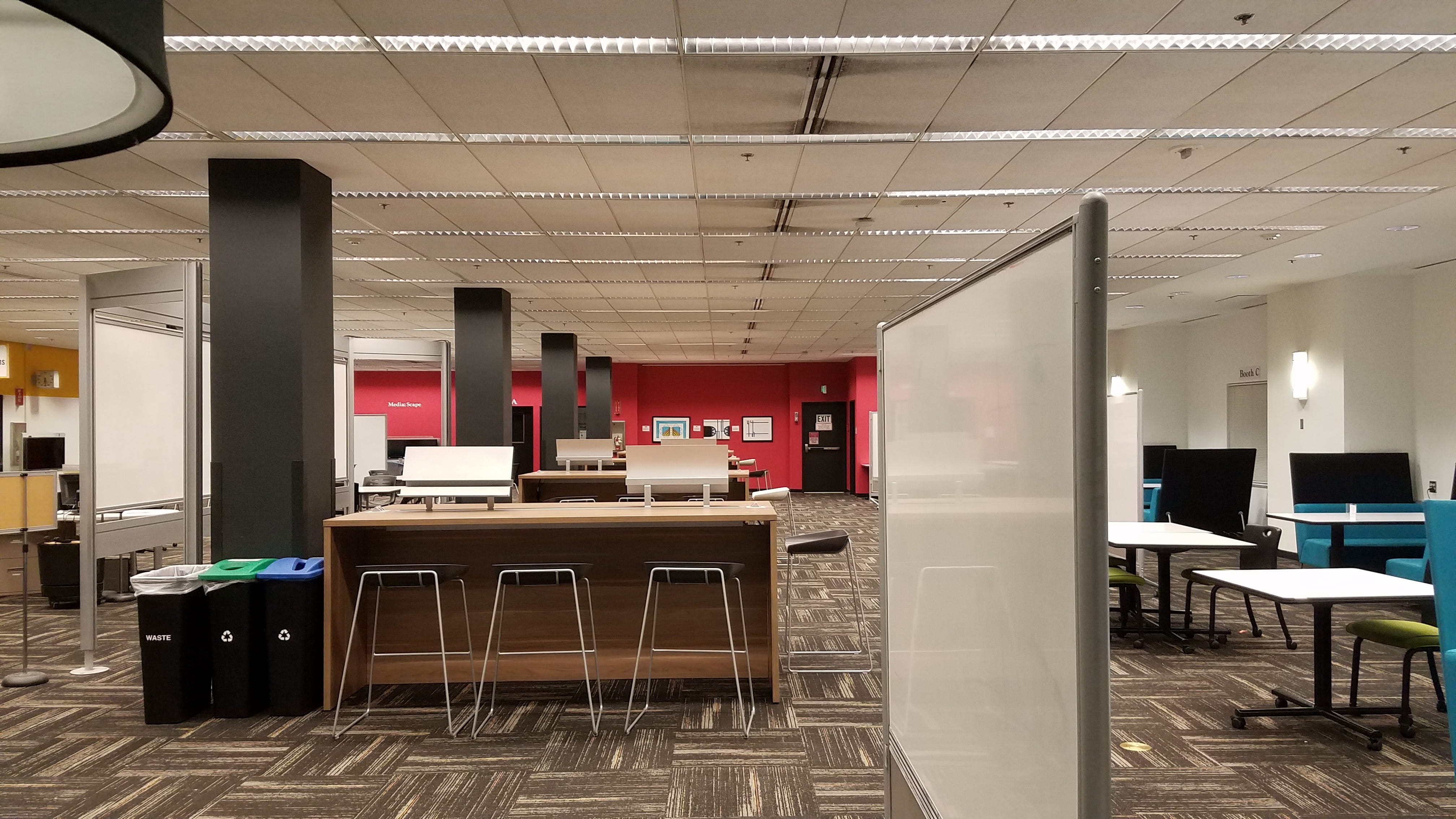 commons, chair, business, domestic room, flooring, cafeteria, Allen, indoors, absence, office, ceiling, no people, space, entrance, door, Library, desk, HD Wallpaper