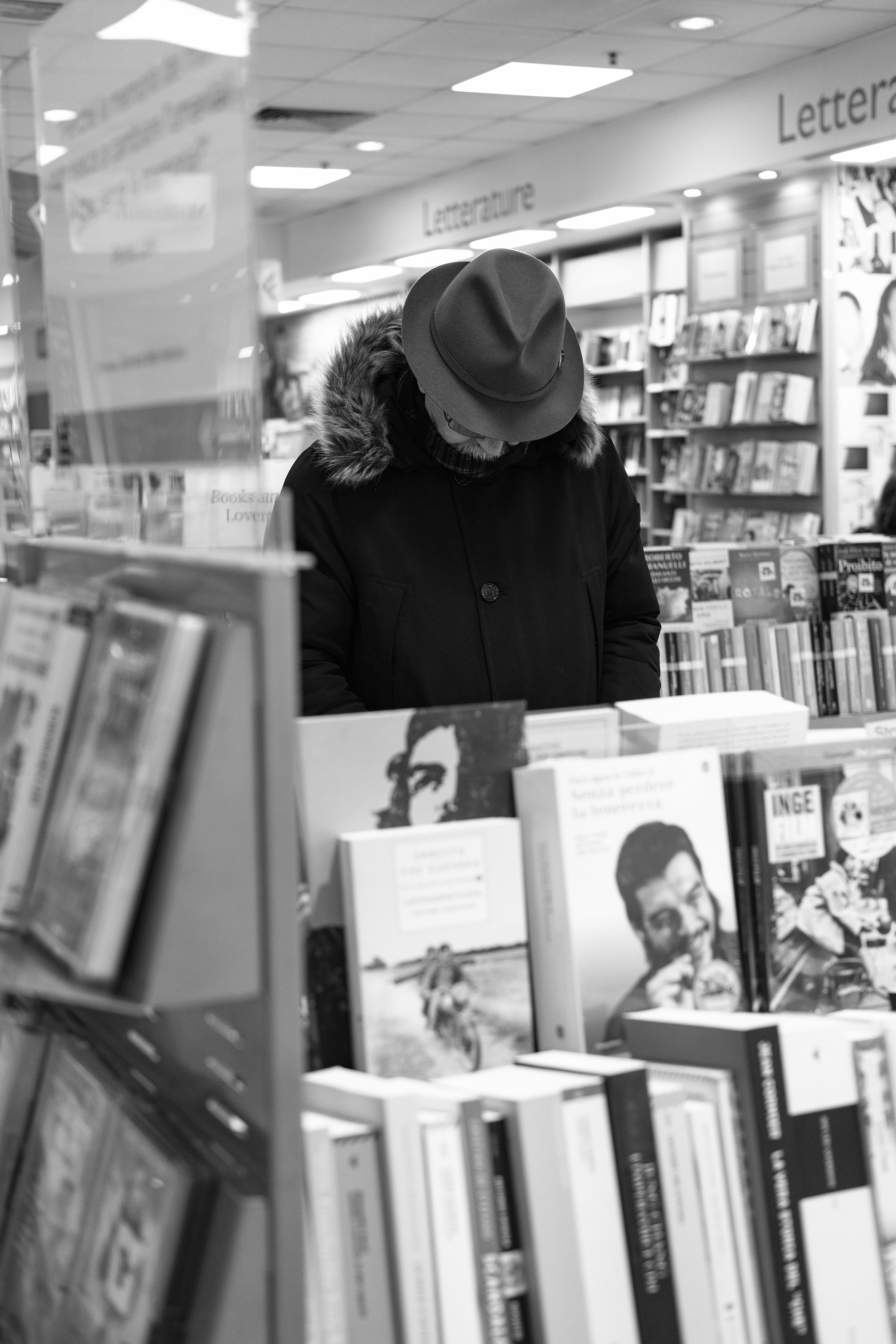 bookcase, retail, young adult, publication, furniture, customer, store, shelf, indoors, monochrome, standing, black and white, book, market, women, shop, Phone HD Wallpaper