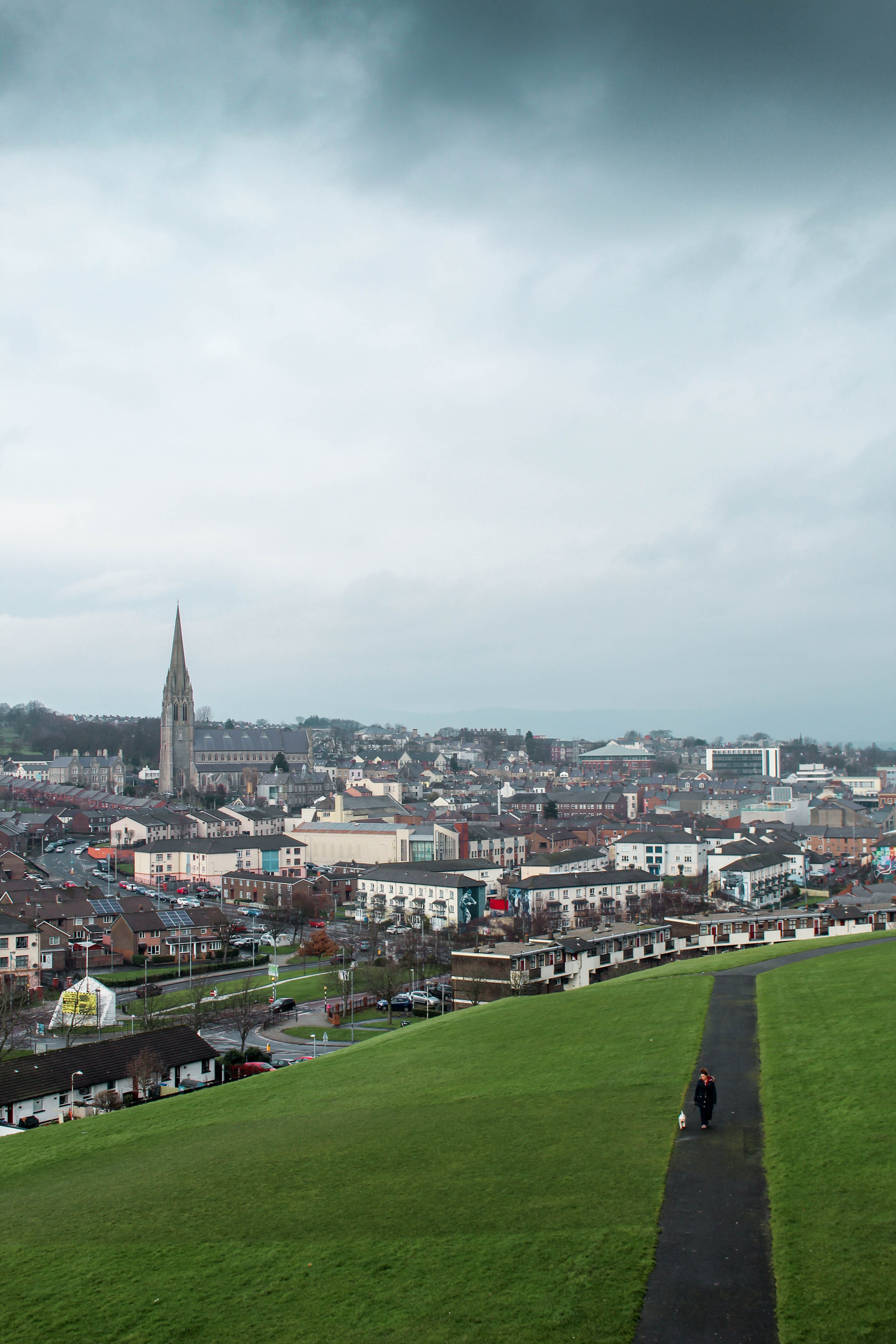 day, londonderry, cloud - sky, grass, nature, united kingdom, moody, city, town, environment, architecture, crowd, religion, canon, building exterior, view, Phone HD Wallpaper