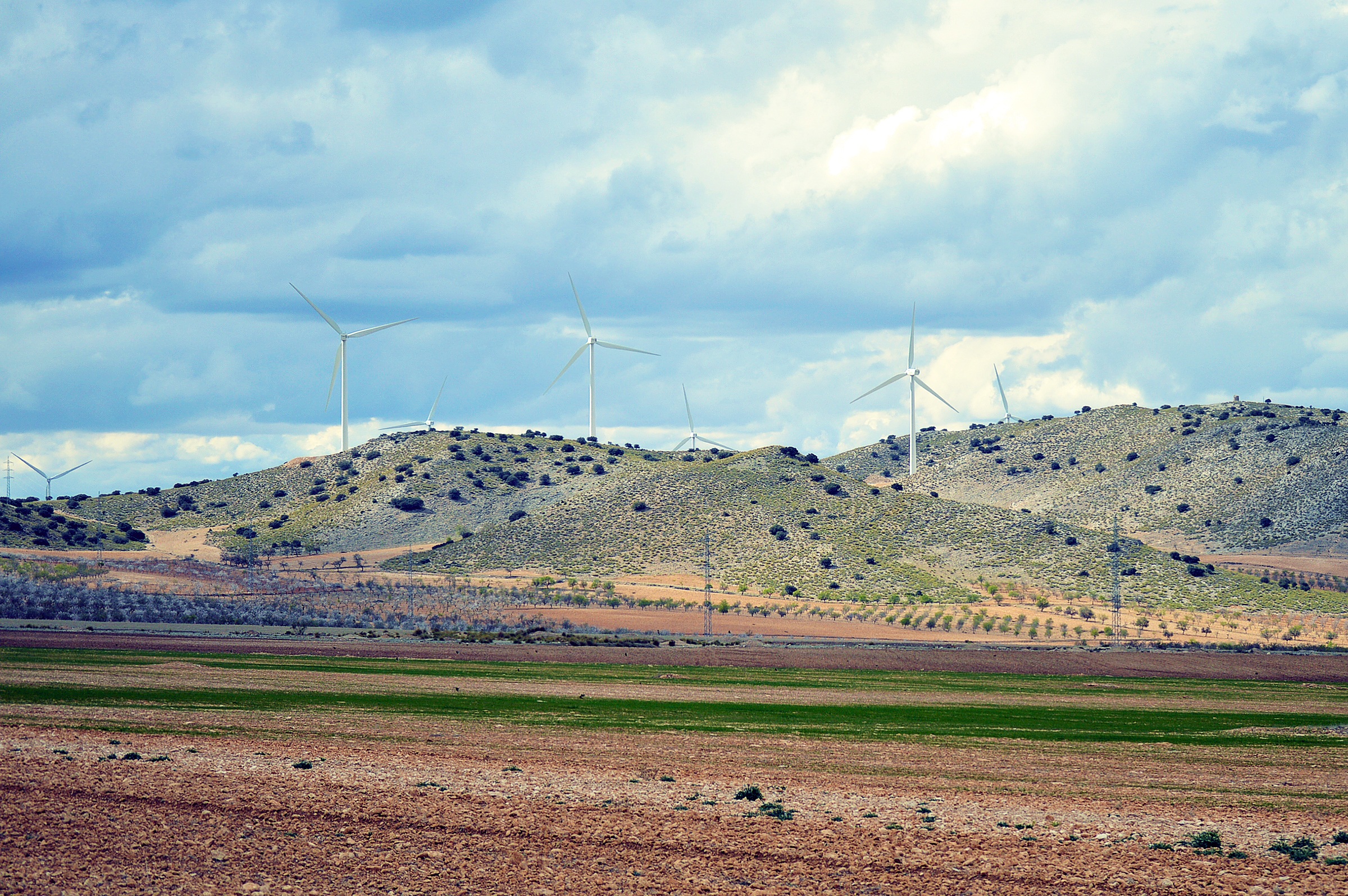 no people, beauty in nature, propeller, scenics - nature, sustainable, colorful, windmills, power supply, tranquil scene, sky, rural scene, renewable energy, HD Wallpaper