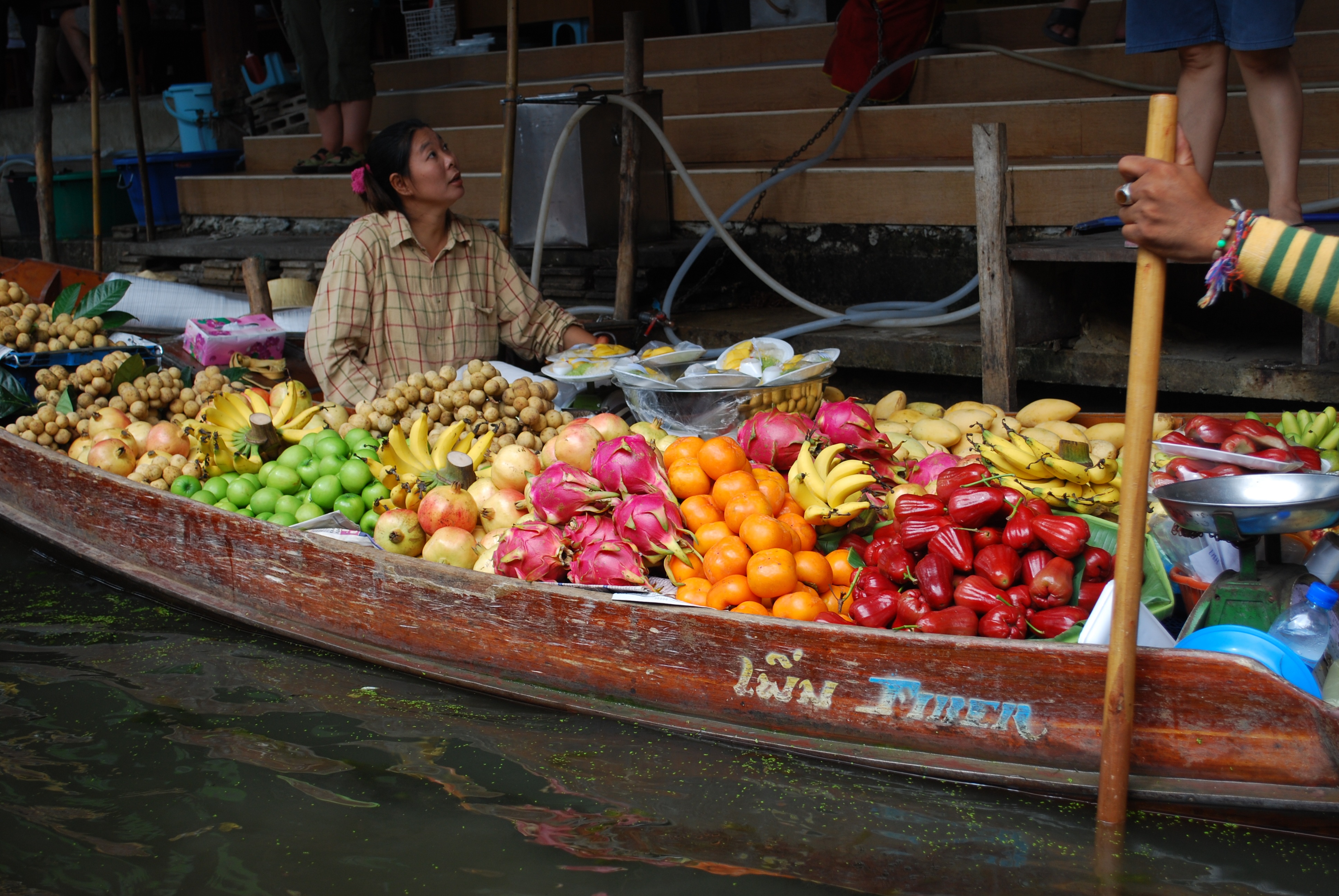 4K, vegetable, choice, market Vendor, retail, real people, market, boats, people, thailand, business, fruit, vendor, street market, market stall, sale, HD Wallpaper