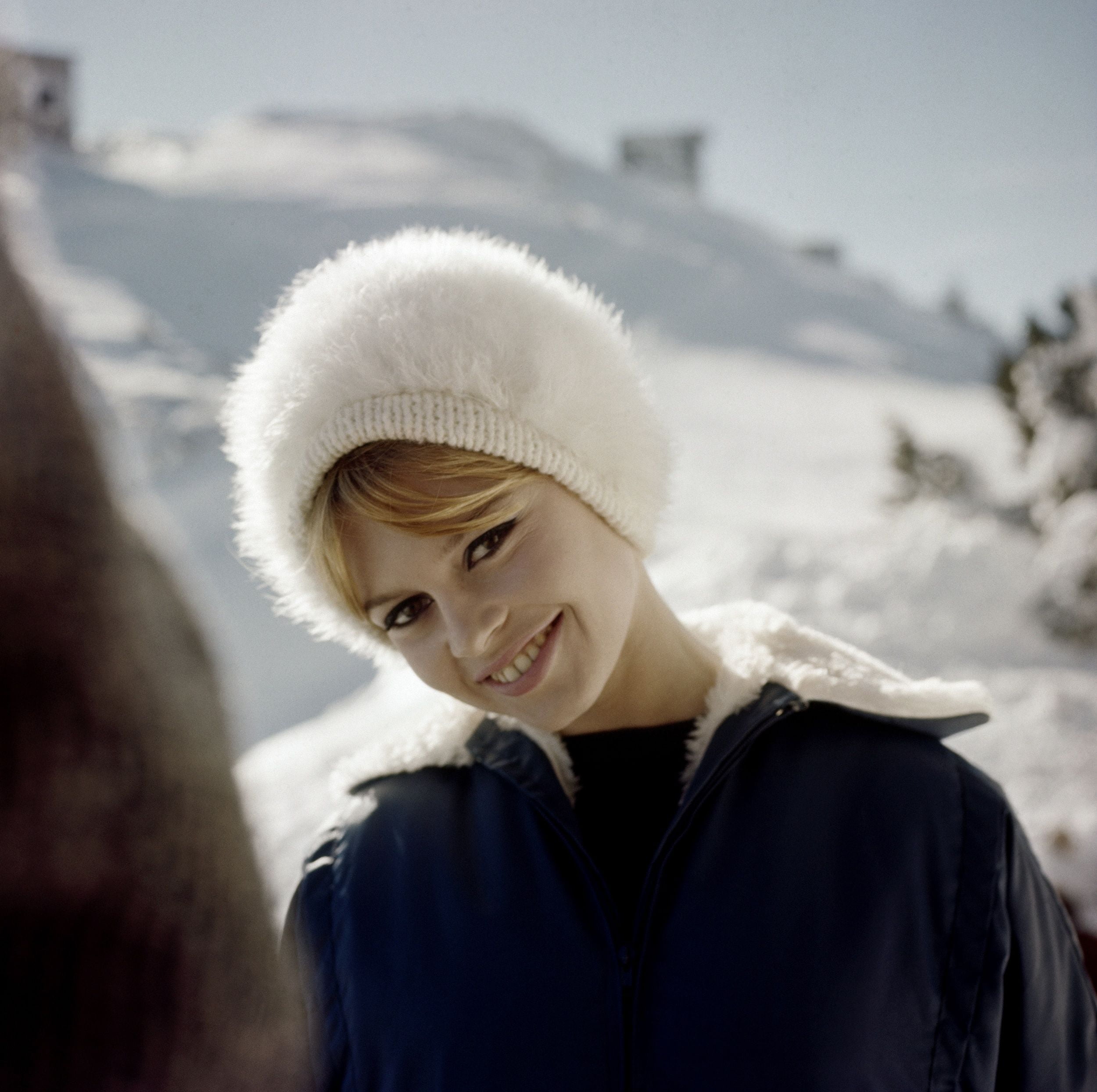 portrait, snow, cold temperature, celebrity, nature, women, day, hat, outdoors, knit hat, model, happiness, winter, teenager, hood - clothing, vintage, HD Wallpaper