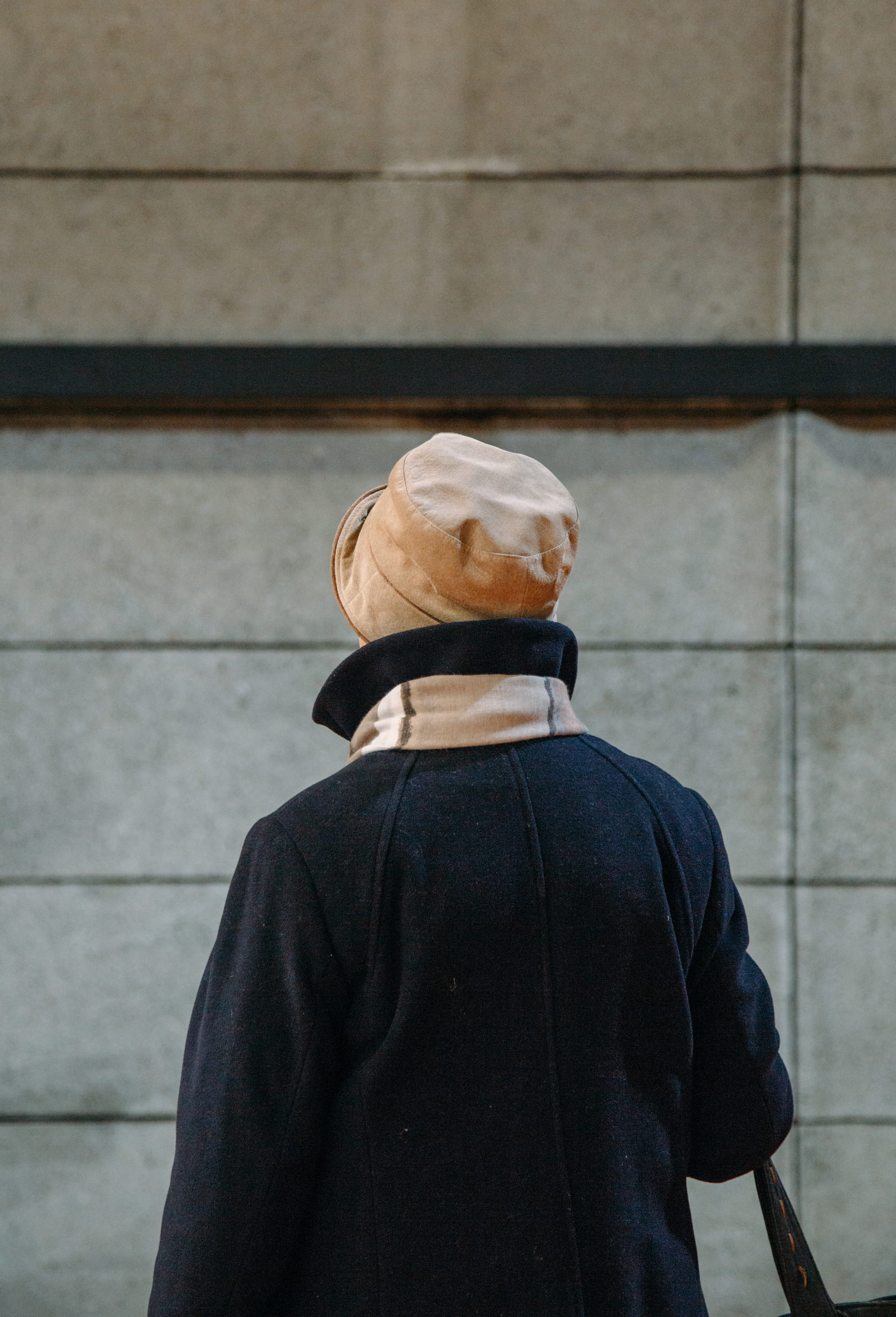 sweatshirt, long sleeve, architecture, wearing, person, human, home decor, lifestyles, wall - building feature, apparel, focus on foreground, day, sun hat, Phone HD Wallpaper