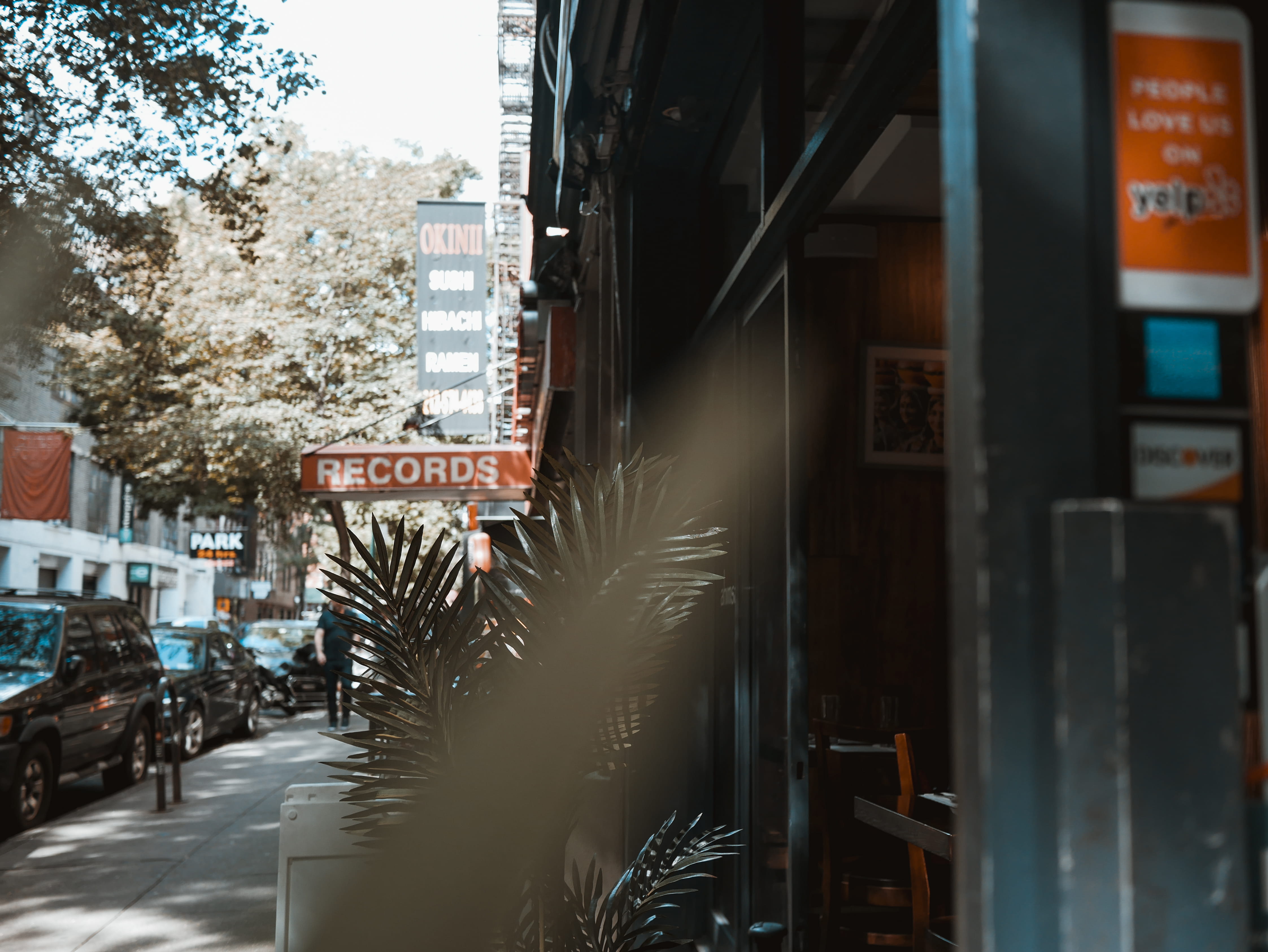 city, tourist, cityscape, green, restaurant, town, urban Scene, editorial, building Exterior, tourism, vintage, building, built Structure, outdoors, blur, HD Wallpaper