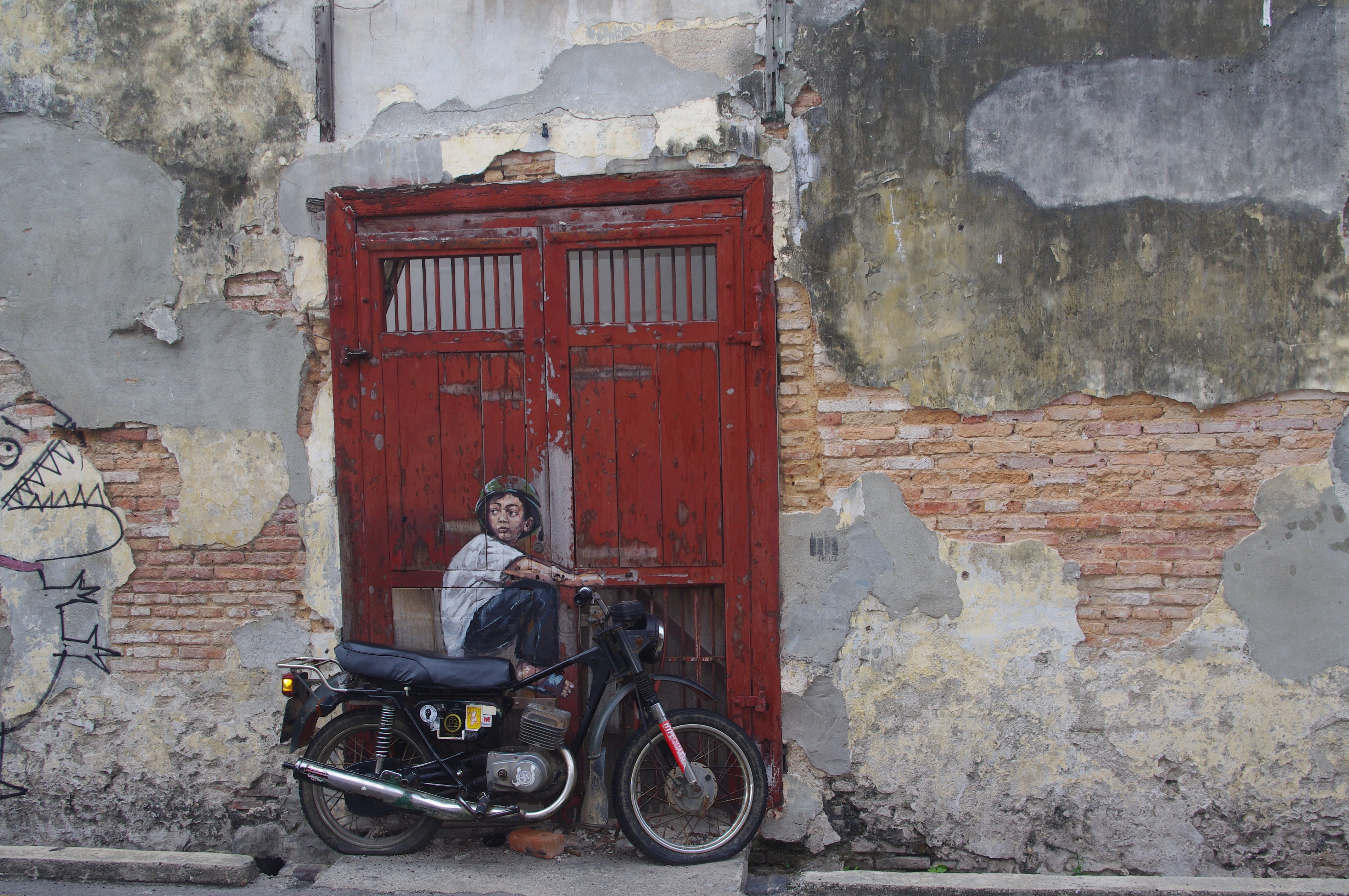 deterioration, door, entrance, motor scooter, no people, malaysia, built structure, land vehicle, damaged, asia, graffiti, scooter, street-art, mode of transportation, HD Wallpaper
