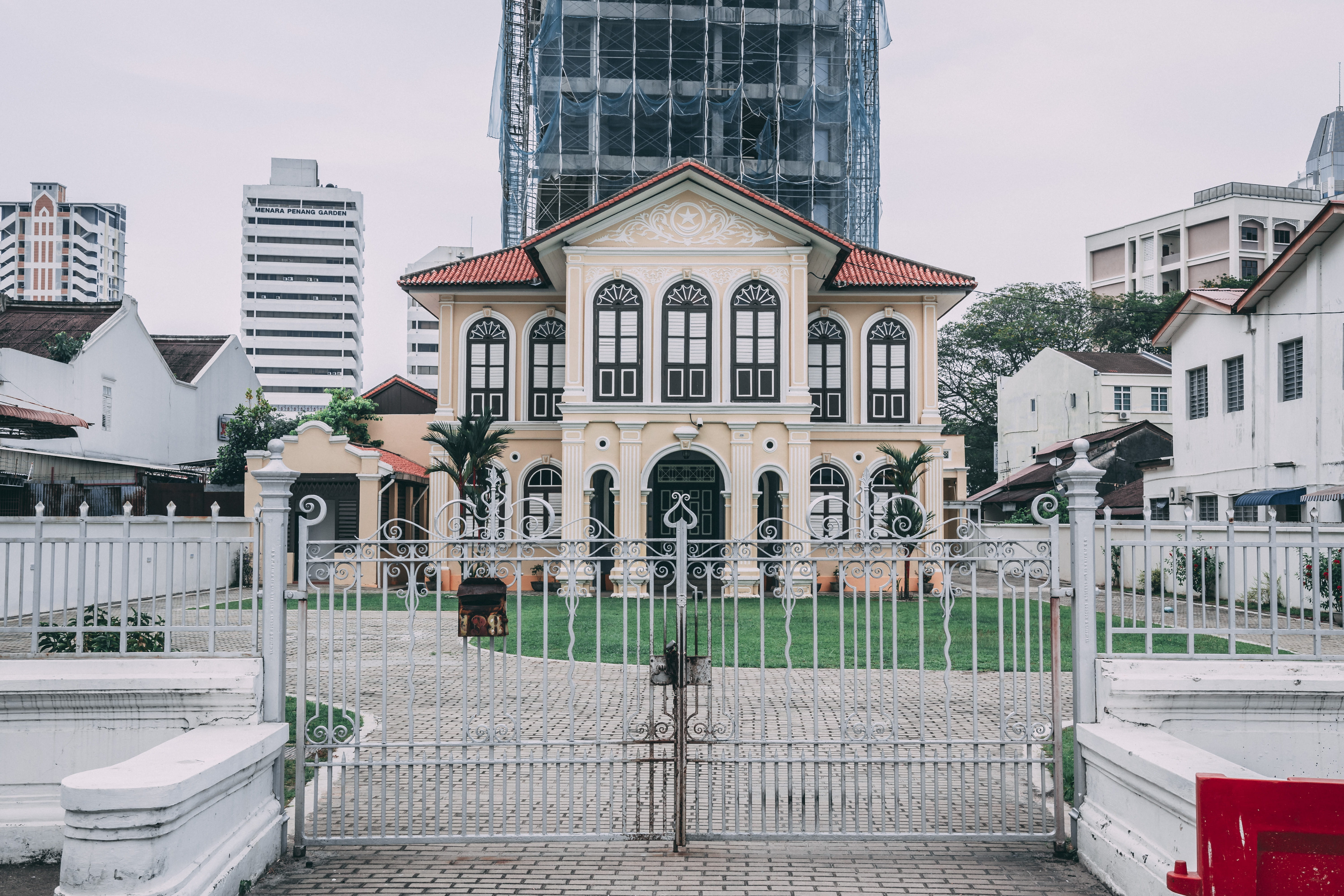 outdoors, george town, nature, real people, religion, men, wanderlust, malaysia, day, colorful, street, building, incidental people, city, residential district, HD Wallpaper