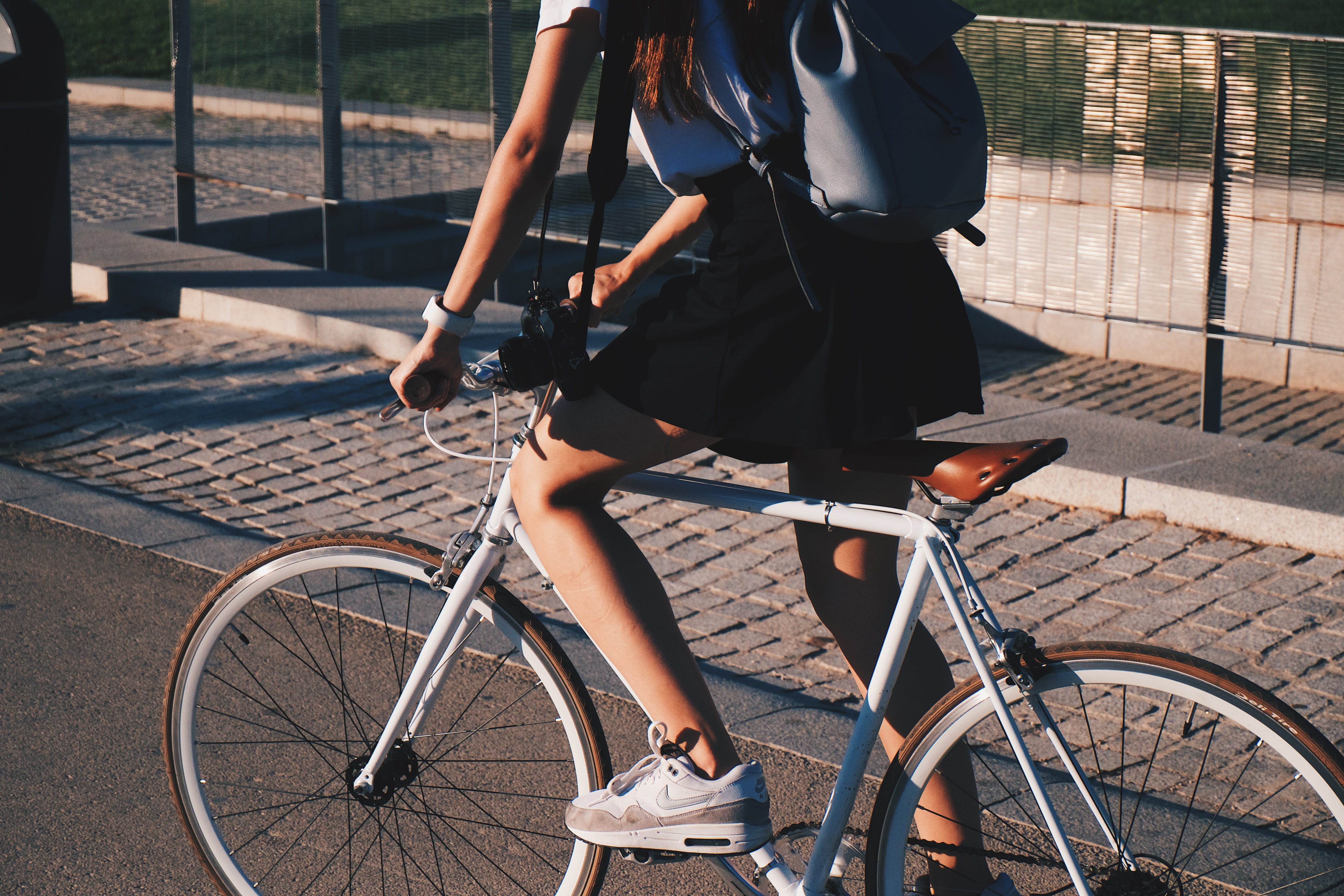 recreation, outdoors, adult, leisure, bicycle, women, street, airmax, woman, sunlight, city, bike, cycle, pedalling, transportation, cyclist, footpath, HD Wallpaper