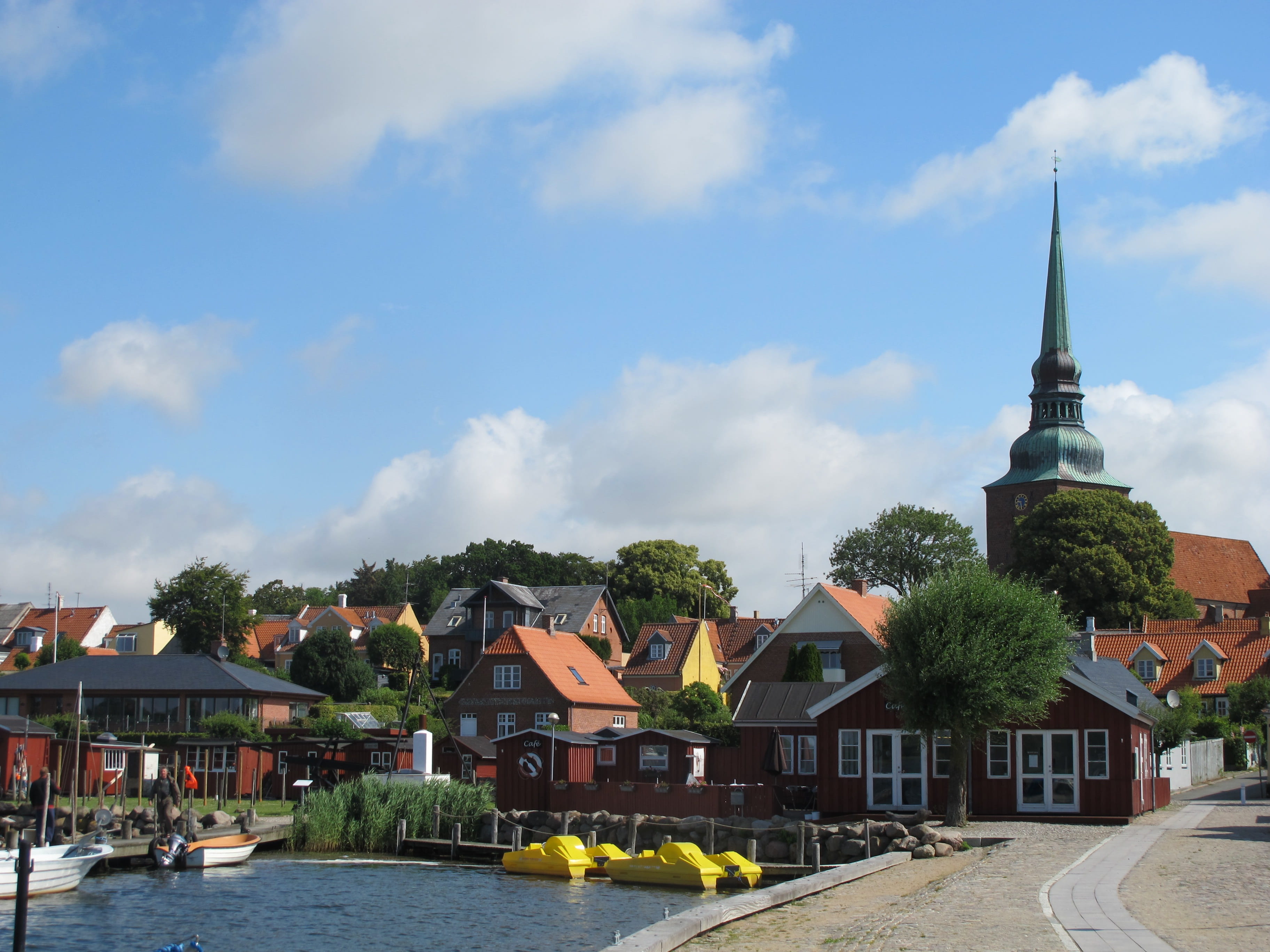 place of worship, plant, tower, built structure, residential district, spire, sky, Port, nature, Cottages, transportation, house, building, tree, city, HD Wallpaper