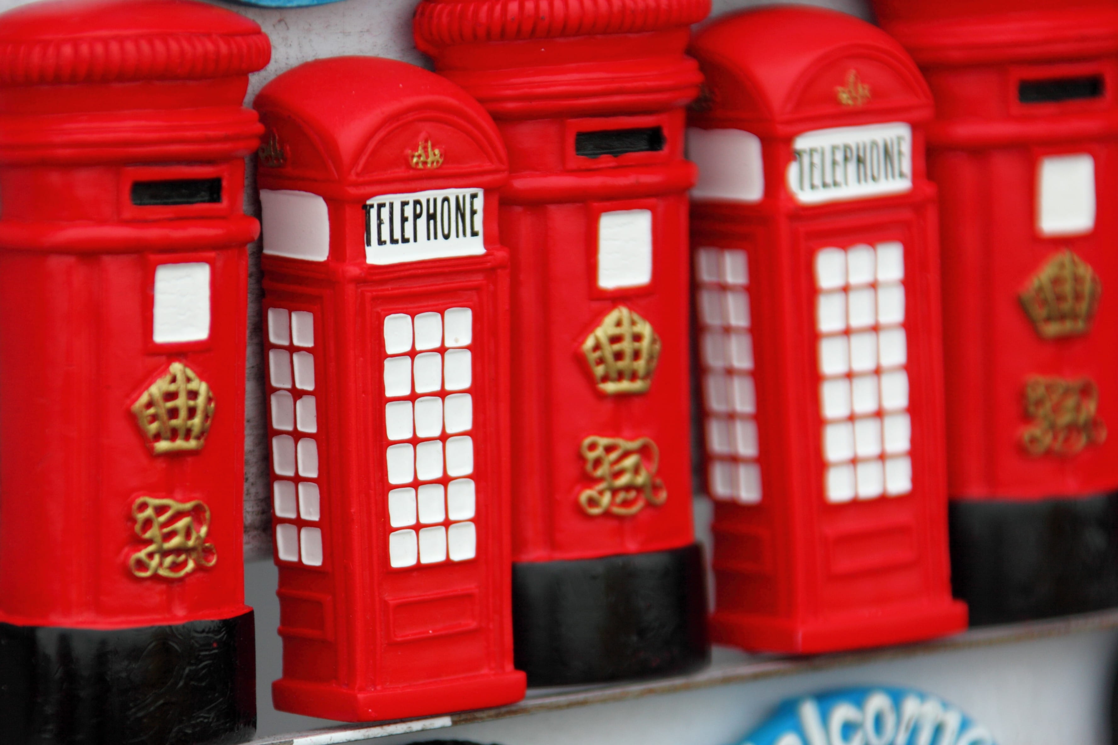 western script, two, Booth, text, old, telephone, city, red, souvenir, london, convenience, Call, built structure, letter, 2K, english, outdoors, traditional, HD Wallpaper