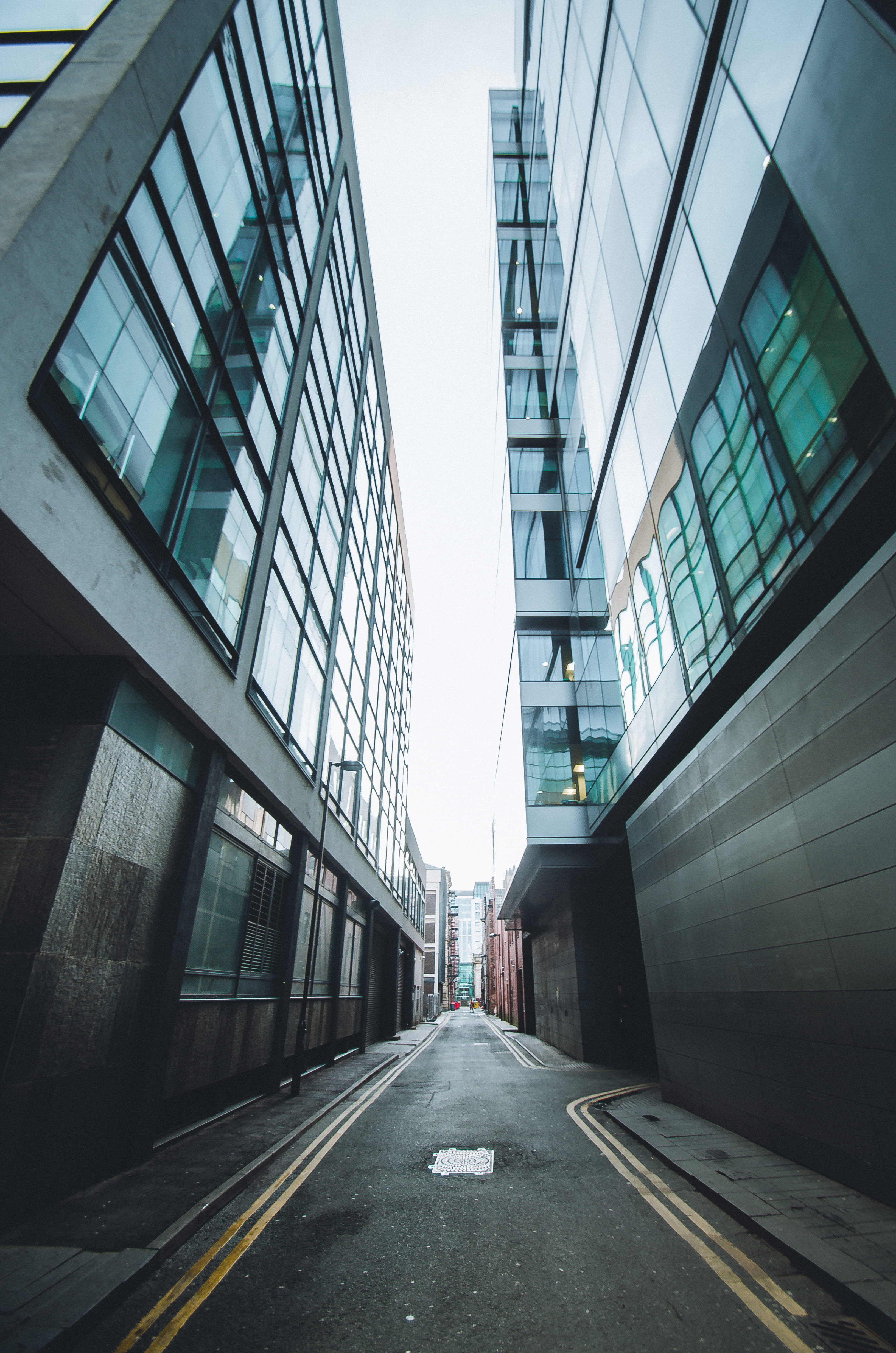 united kingdom, reflection, sky, outdoors, buildings, symbol, architecture, no people, england, white, city centre, glass - material, nature, modern, day, Phone HD Wallpaper