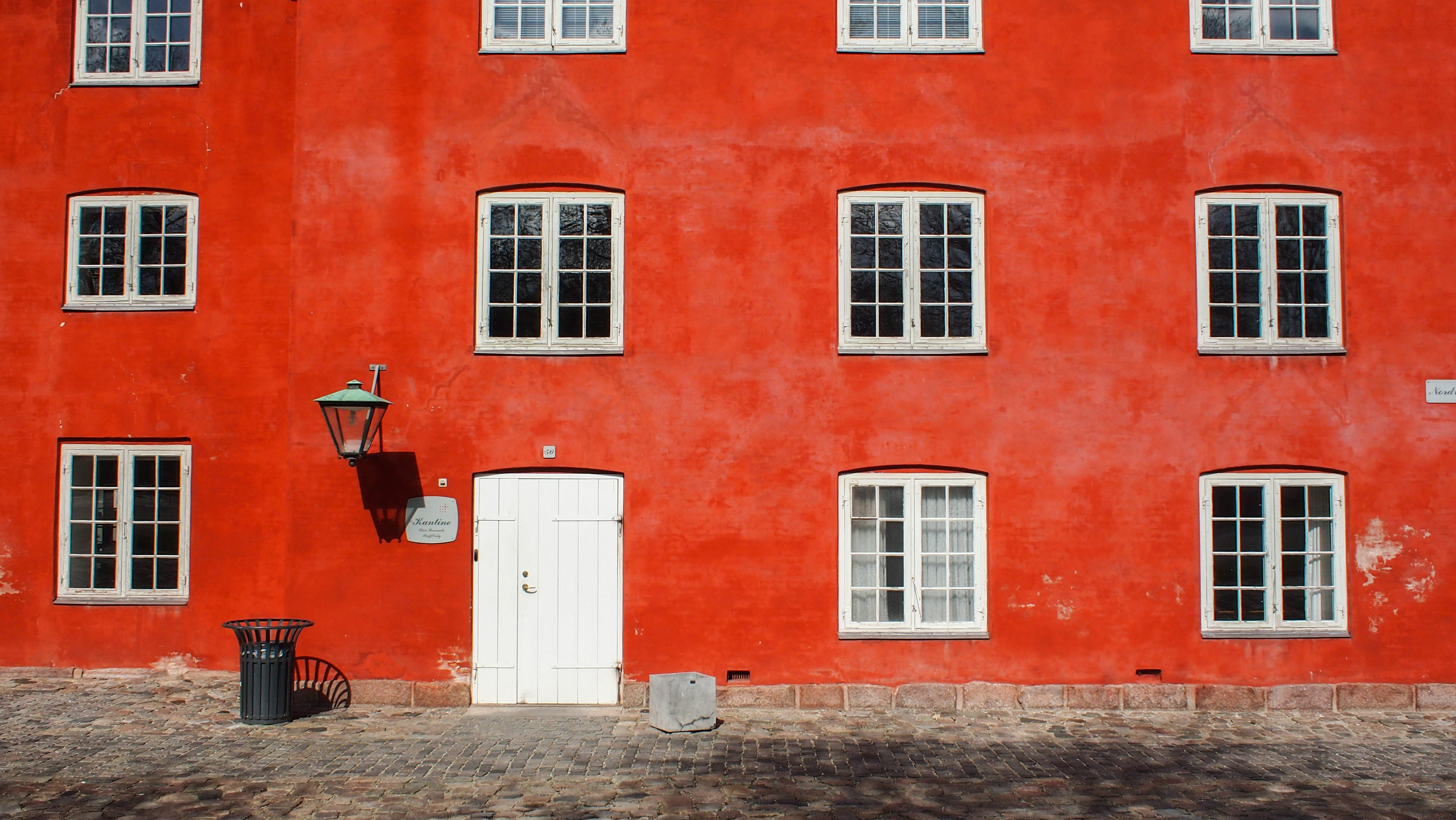 white door, building, orange color, building exterior, no people, house, beside, red, wall - building feature, concrete, built structure, black, multi colored, HD Wallpaper