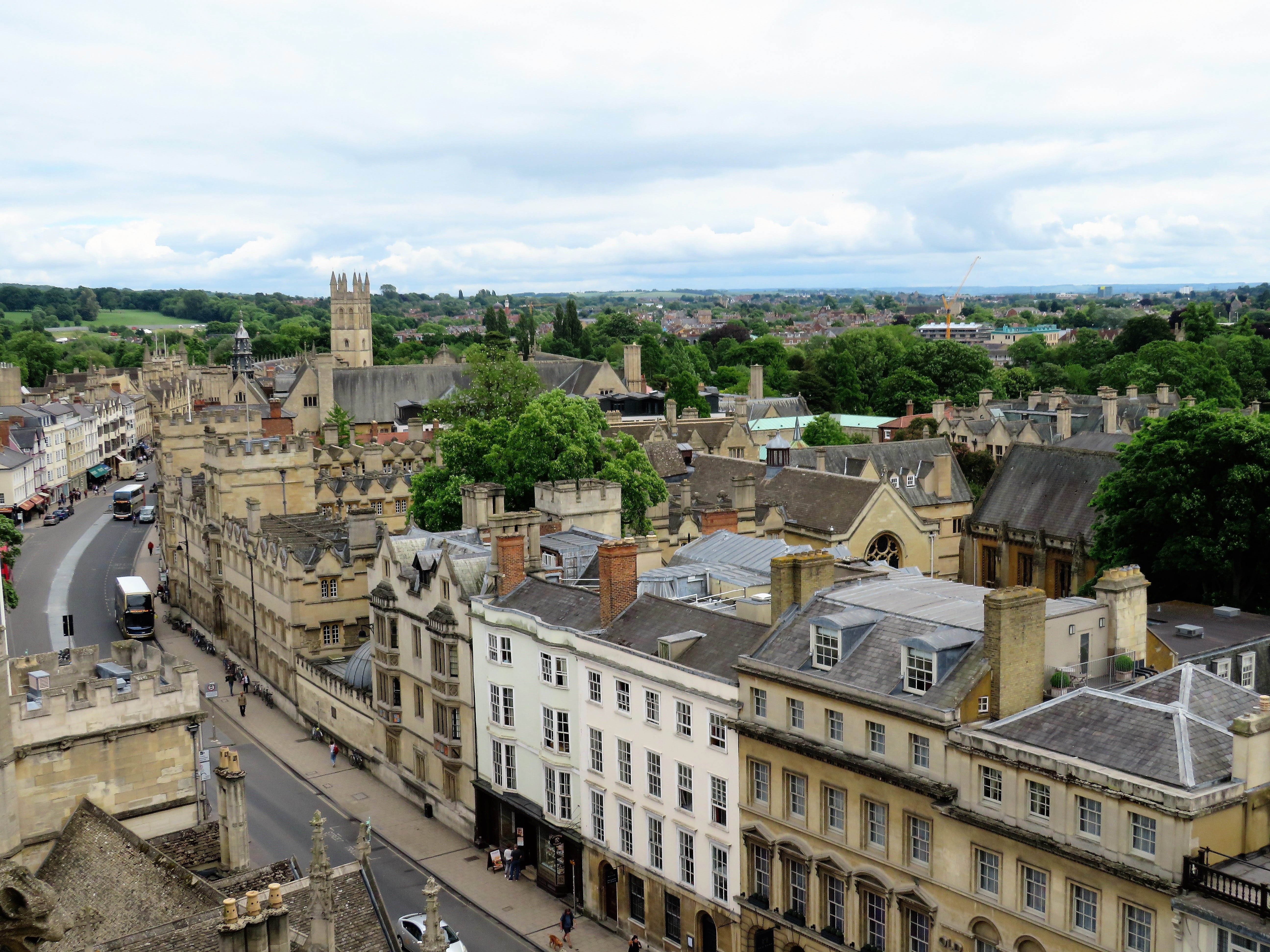 cloud - sky, outdoors, travel Locations, roof, 5K, crowded, urban Scene, crowd, building, building Exterior, town, europe, architecture And Buildings, HD Wallpaper
